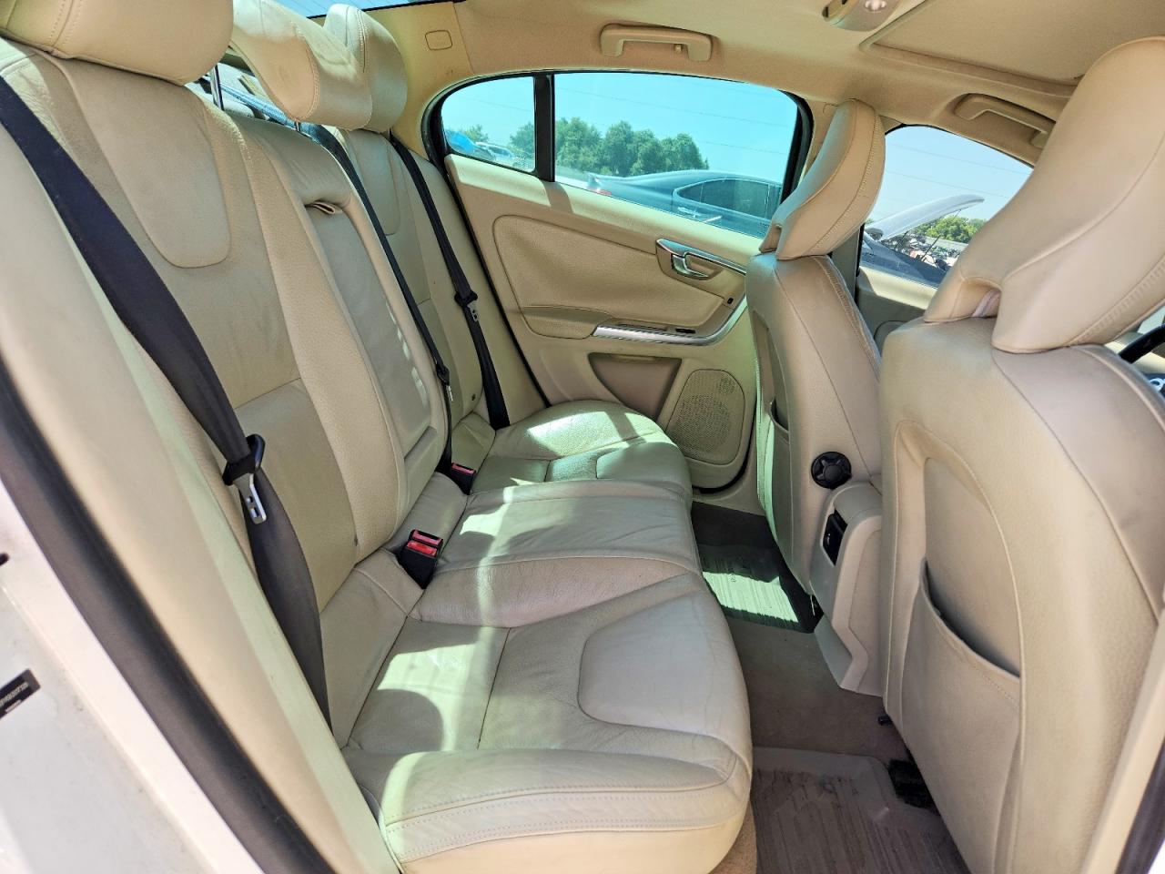 2011 Volvo S60 T6 White vin: YV1902FH5B2017328