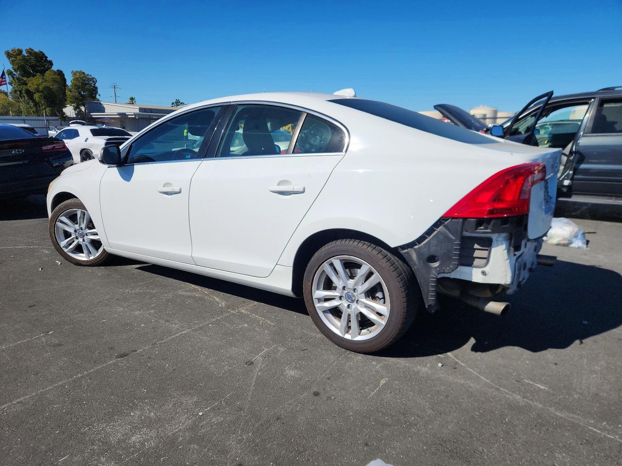 2011 Volvo S60 T6 White vin: YV1902FH6B2012851