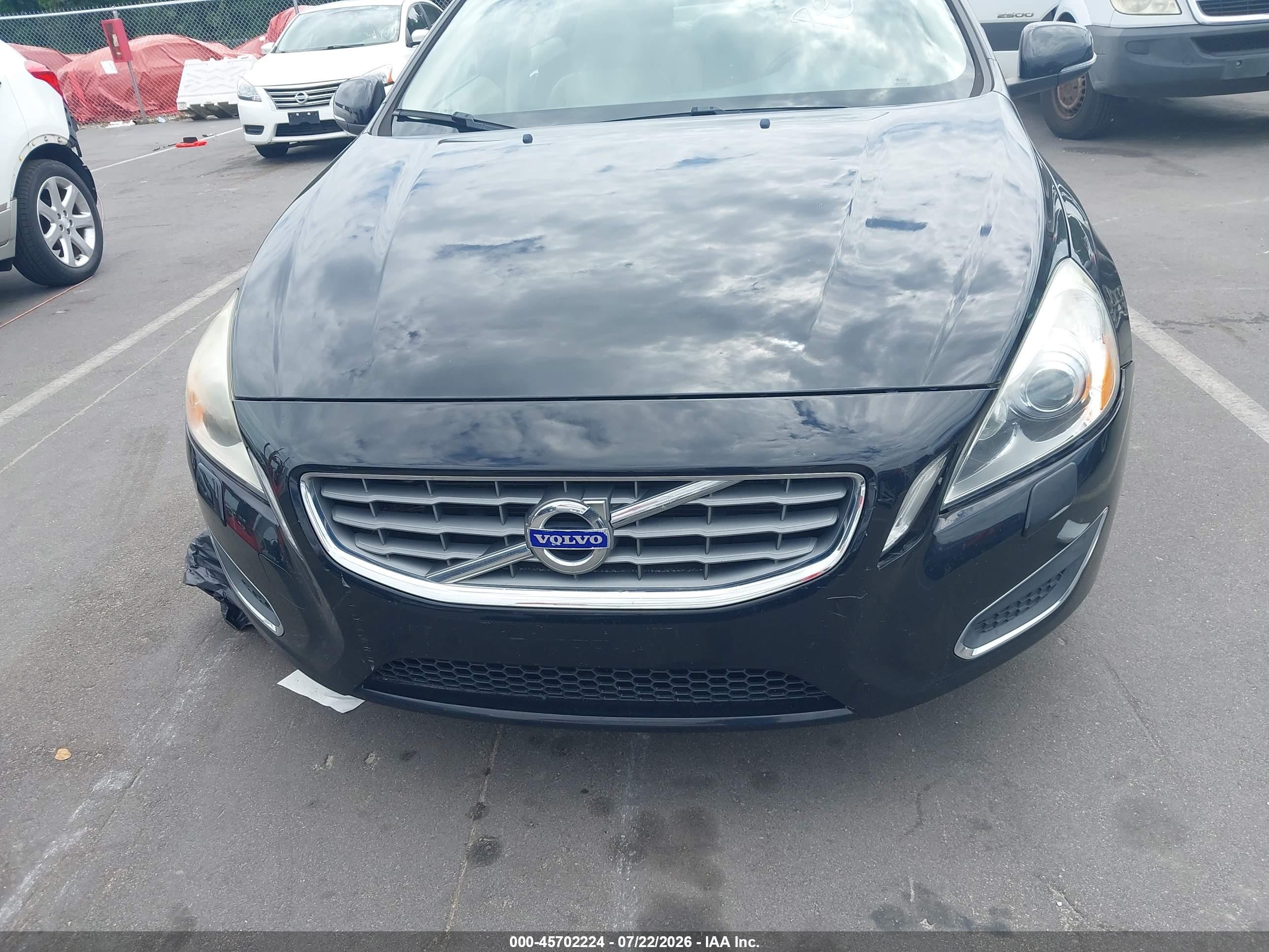 2011 Volvo S60 Moonroof Black vin: YV1902FH6B2017676