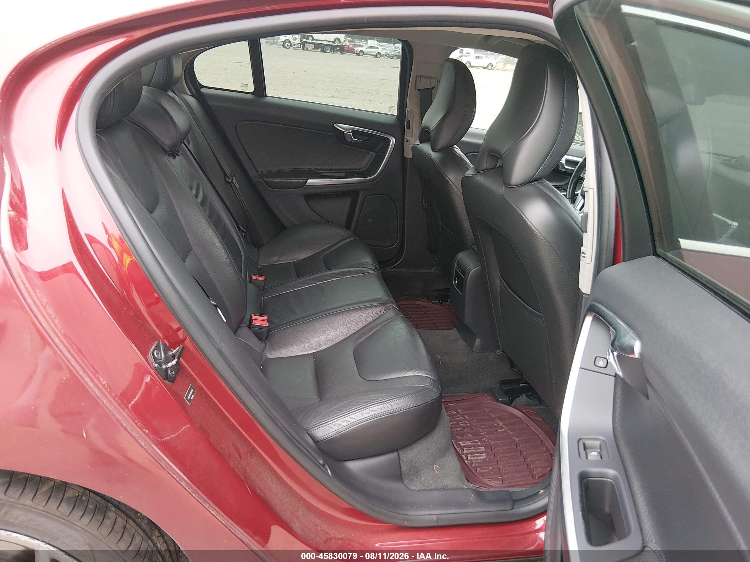 2011 Volvo S60 T6 (retail Only)/w/moonroof Красный vin: YV1902FH7B2000921