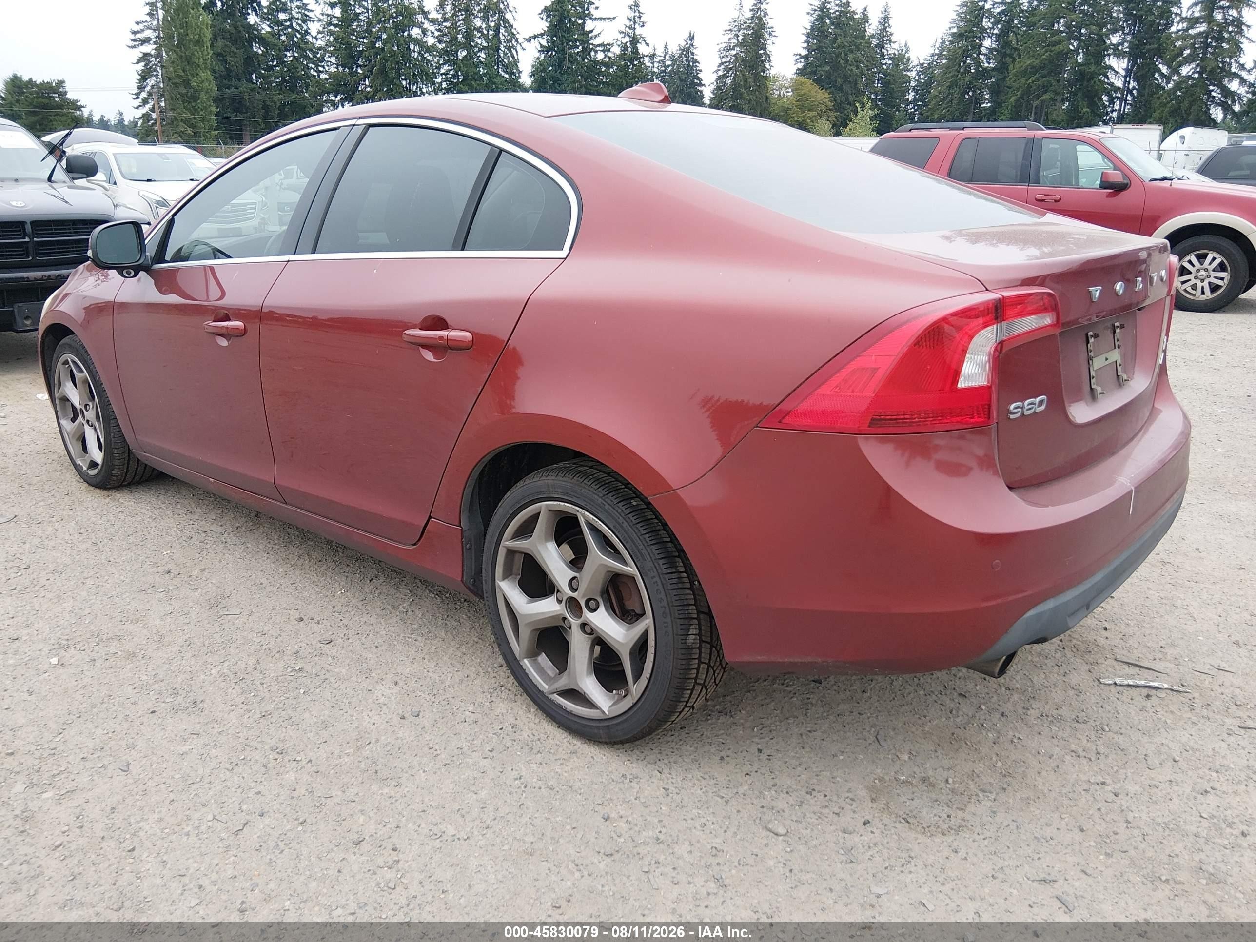 2011 Volvo S60 T6 (retail Only)/w/moonroof Красный vin: YV1902FH7B2000921