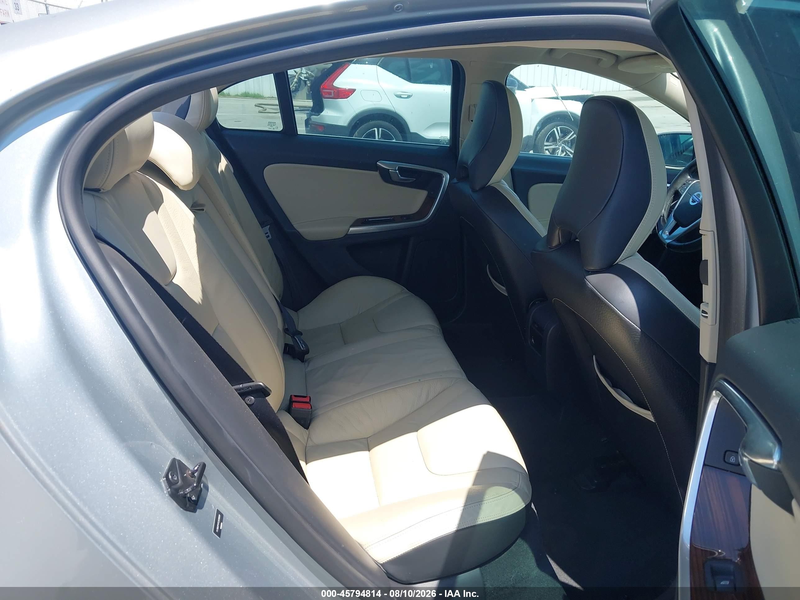 2012 Volvo S60 T6 Silver vin: YV1902FH7C2038909