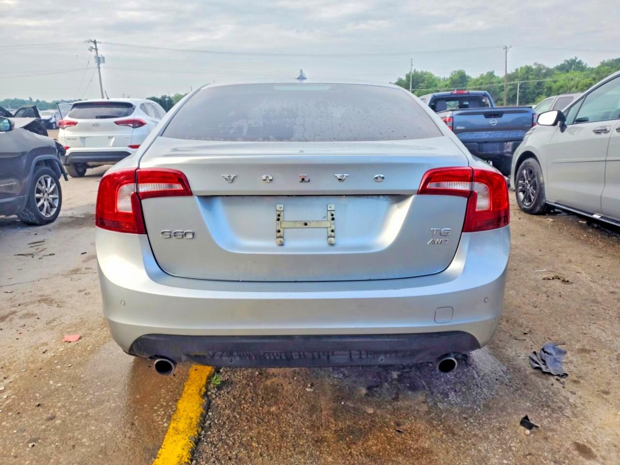 2012 Volvo S60 T6 Серебряный vin: YV1902FH7C2138363