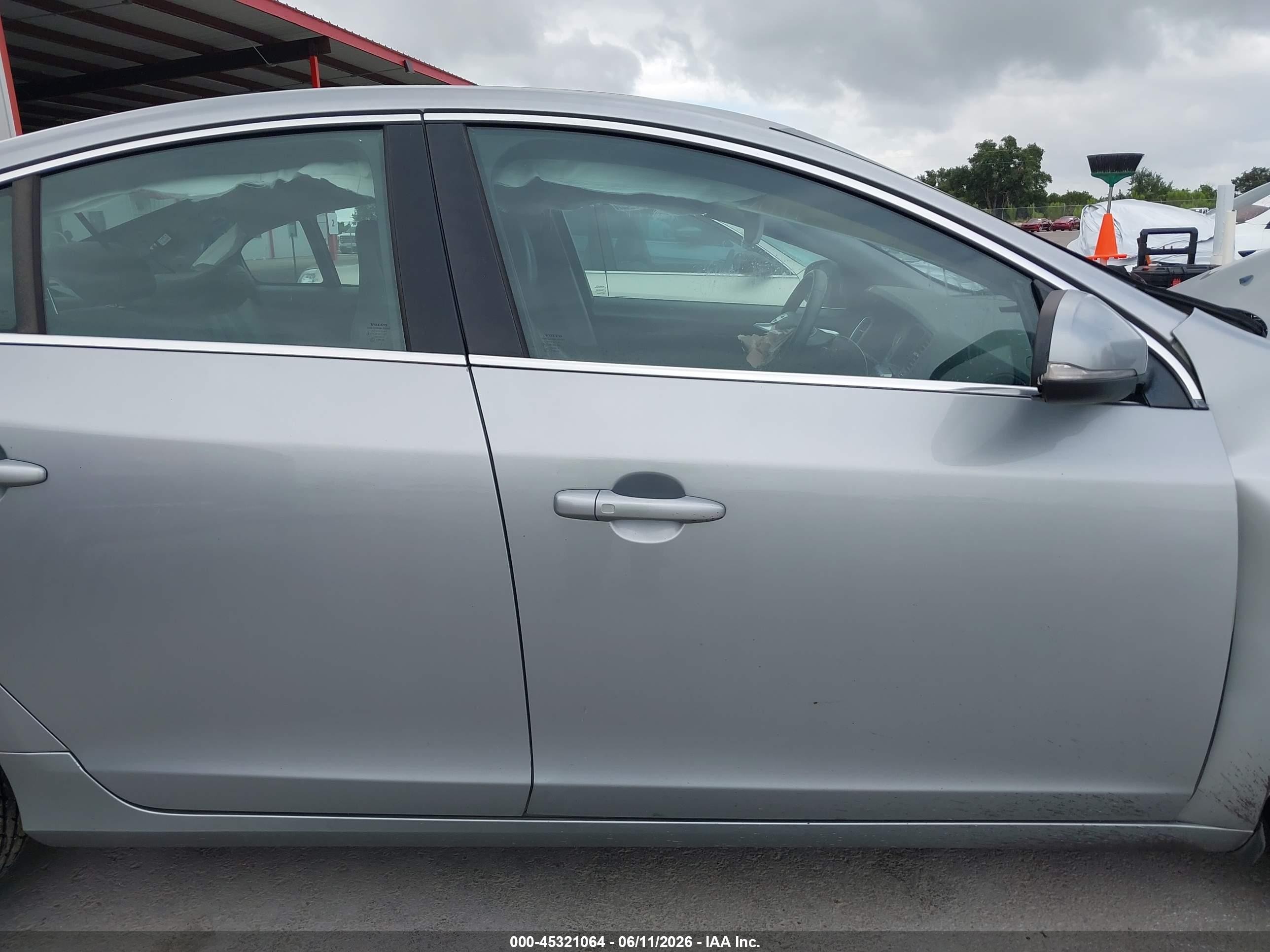 2012 Volvo S60 T6 Gray vin: YV1902FH7C2140209