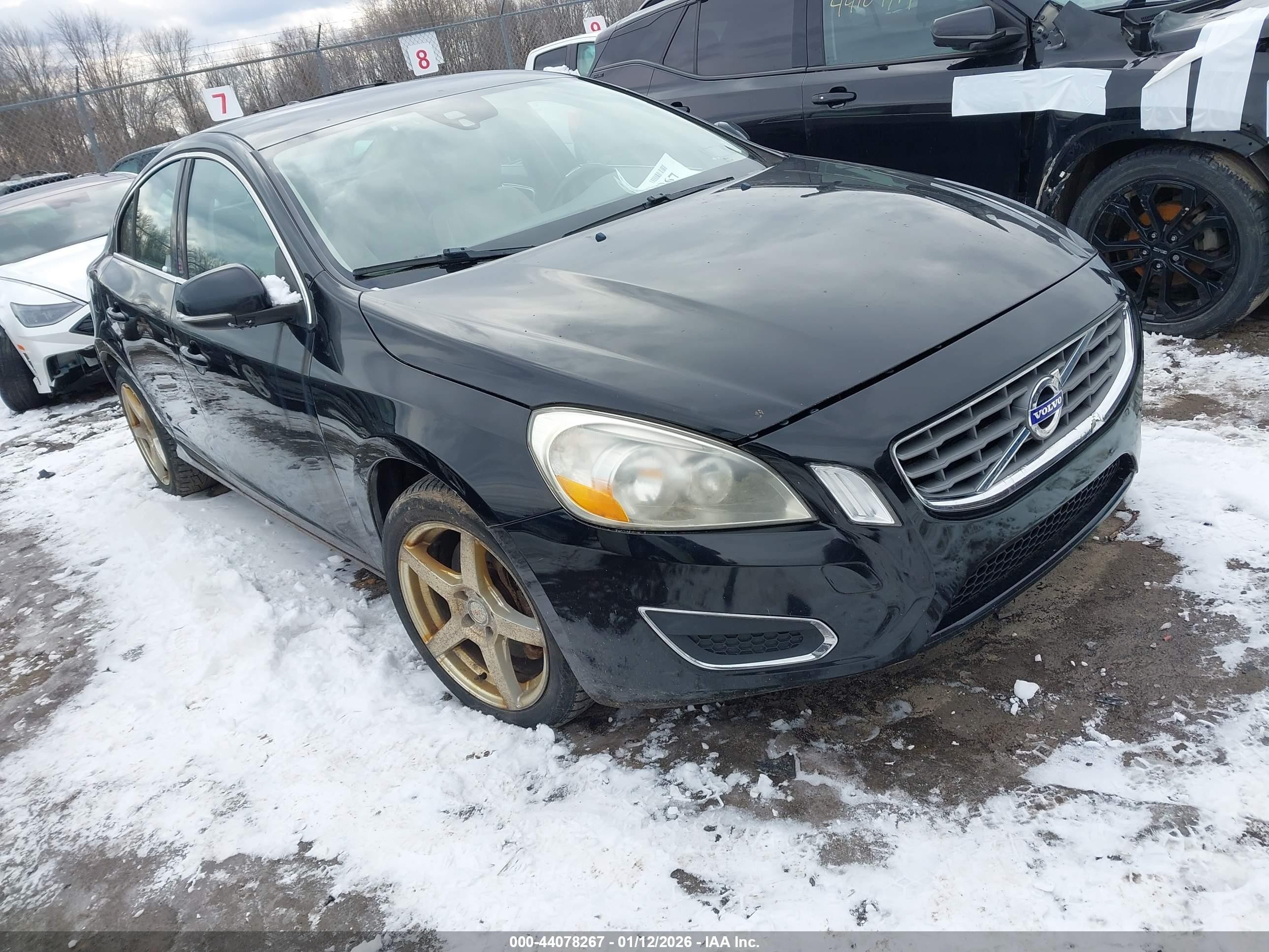 YV1902FH8B2011832