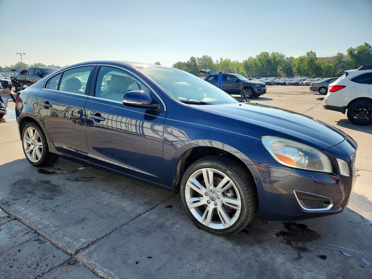 2011 Volvo S60 T6 Синий vin: YV1902FH8B2013743