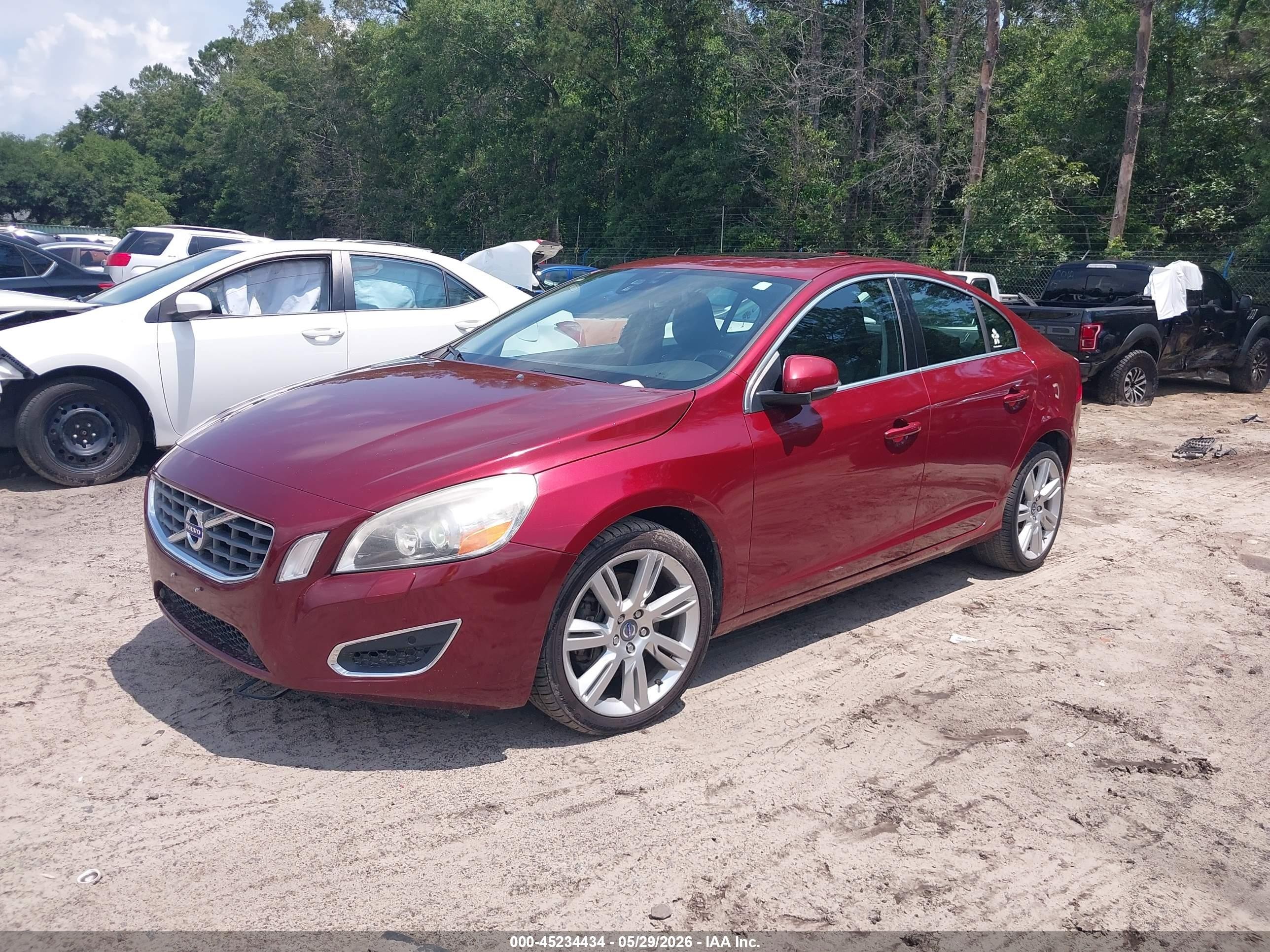 2012 Volvo S60 T6/t6 R-design Burgundy vin: YV1902FH8C2057629