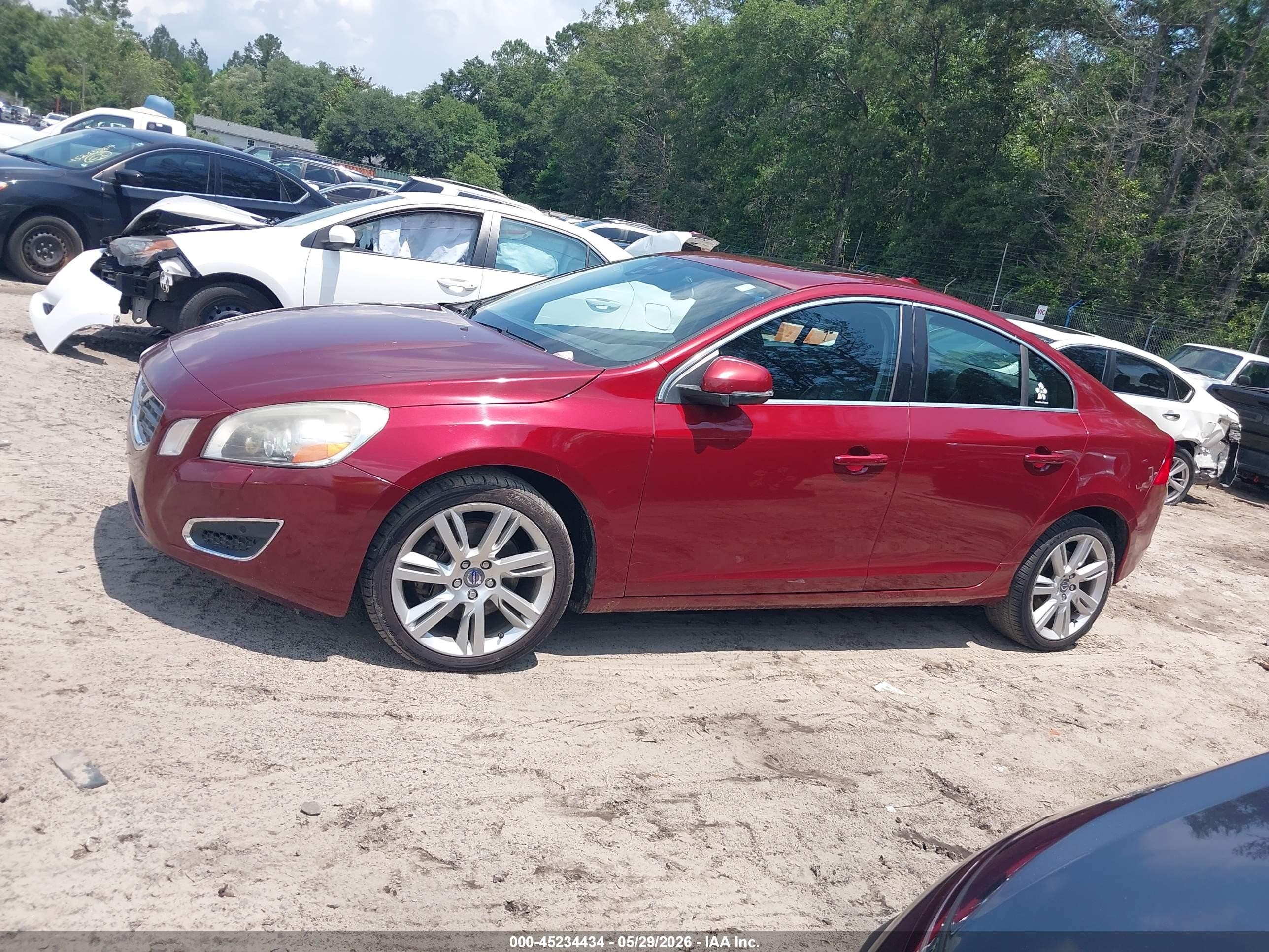 2012 Volvo S60 T6/t6 R-design Burgundy vin: YV1902FH8C2057629