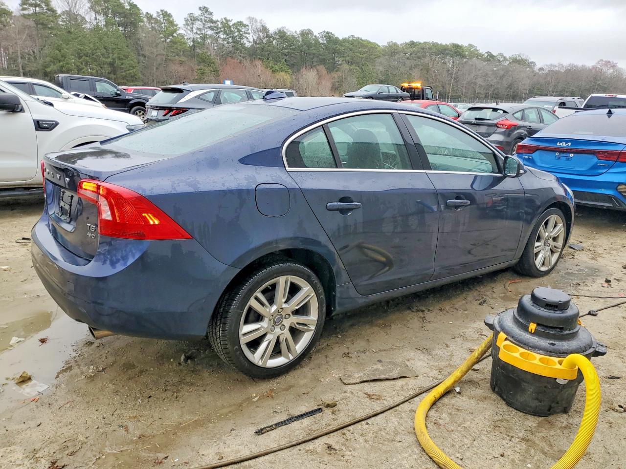 2011 Volvo S60 T6 Blue vin: YV1902FH9B2017638