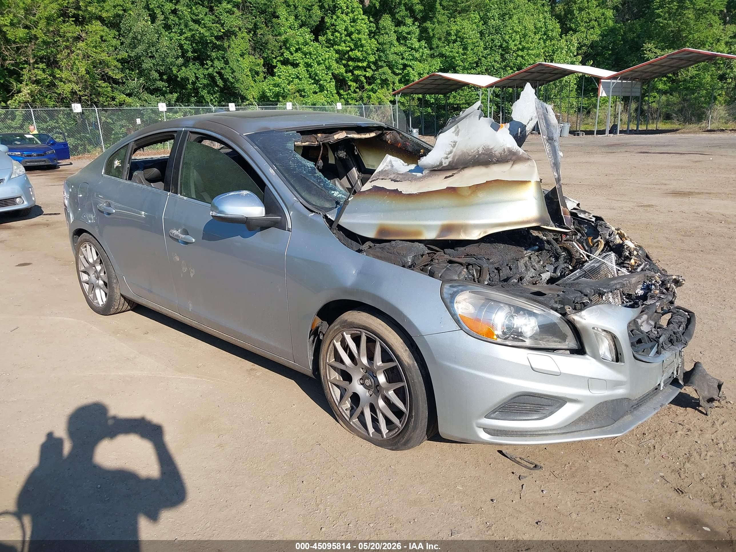 2012 Volvo S60 T6 Серебряный vin: YV1902FH9C2081955