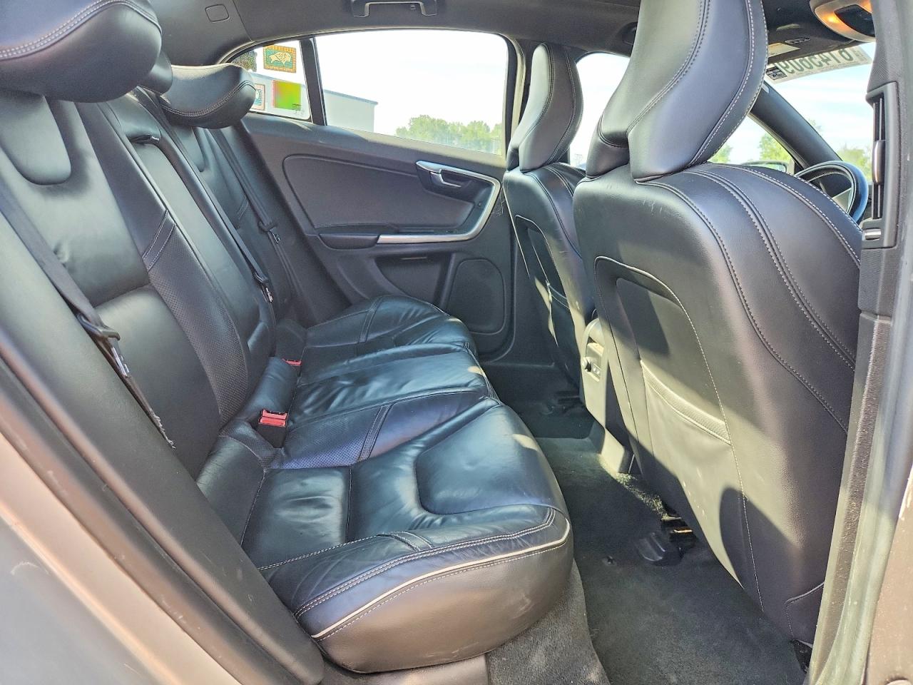 2014 Volvo S60 T6 Silver vin: YV1902FH9E1291674