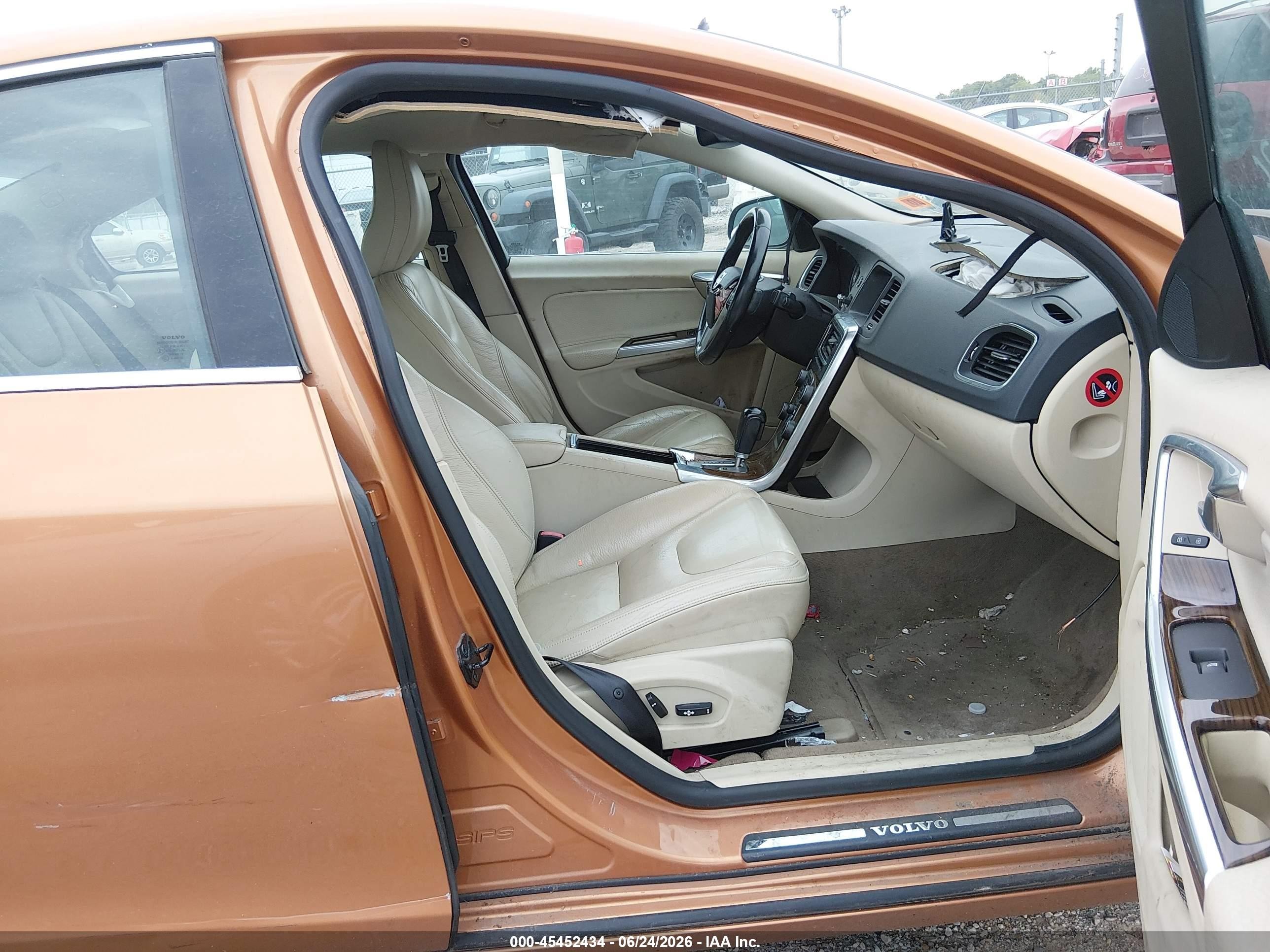 2011 Volvo S60 T6 Orange vin: YV1902FHXB2016496