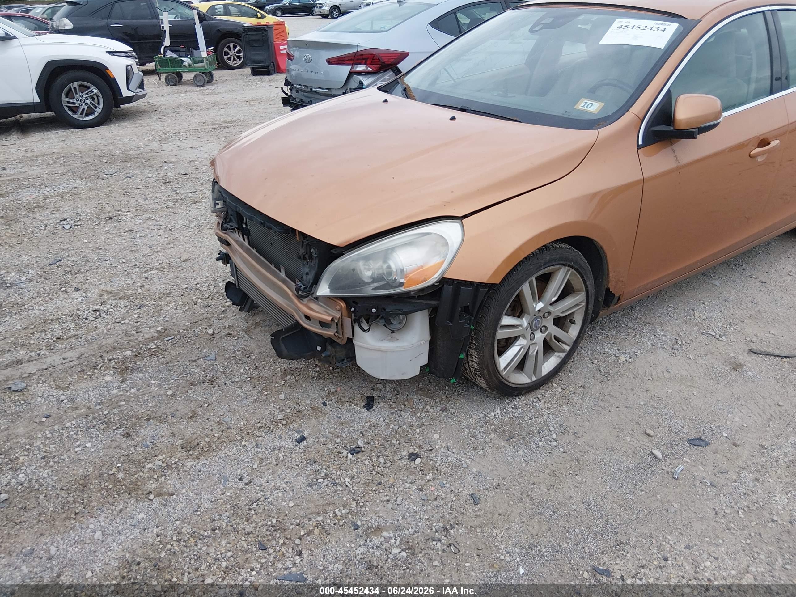 2011 Volvo S60 T6 Orange vin: YV1902FHXB2016496