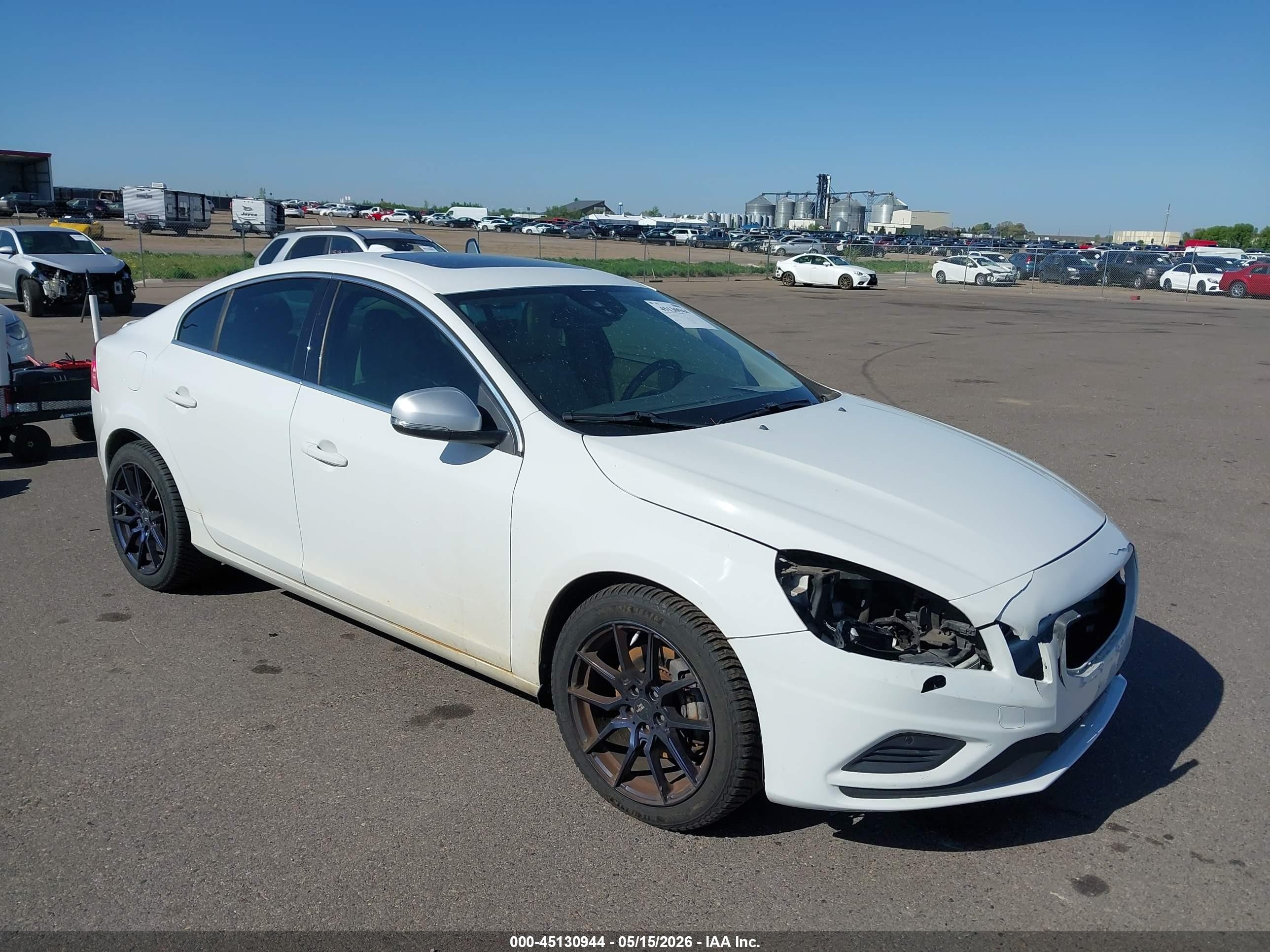 2013 Volvo S60 T6 White vin: YV1902FHXD2173805