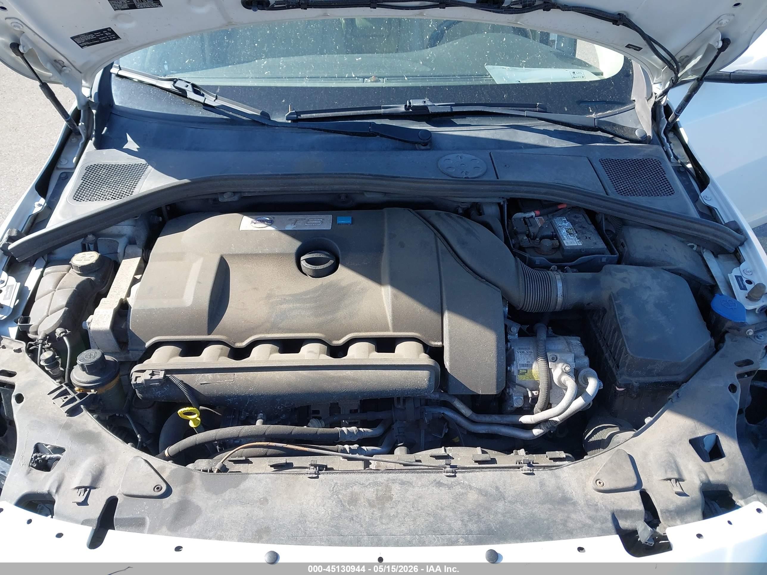 2013 Volvo S60 T6 White vin: YV1902FHXD2173805