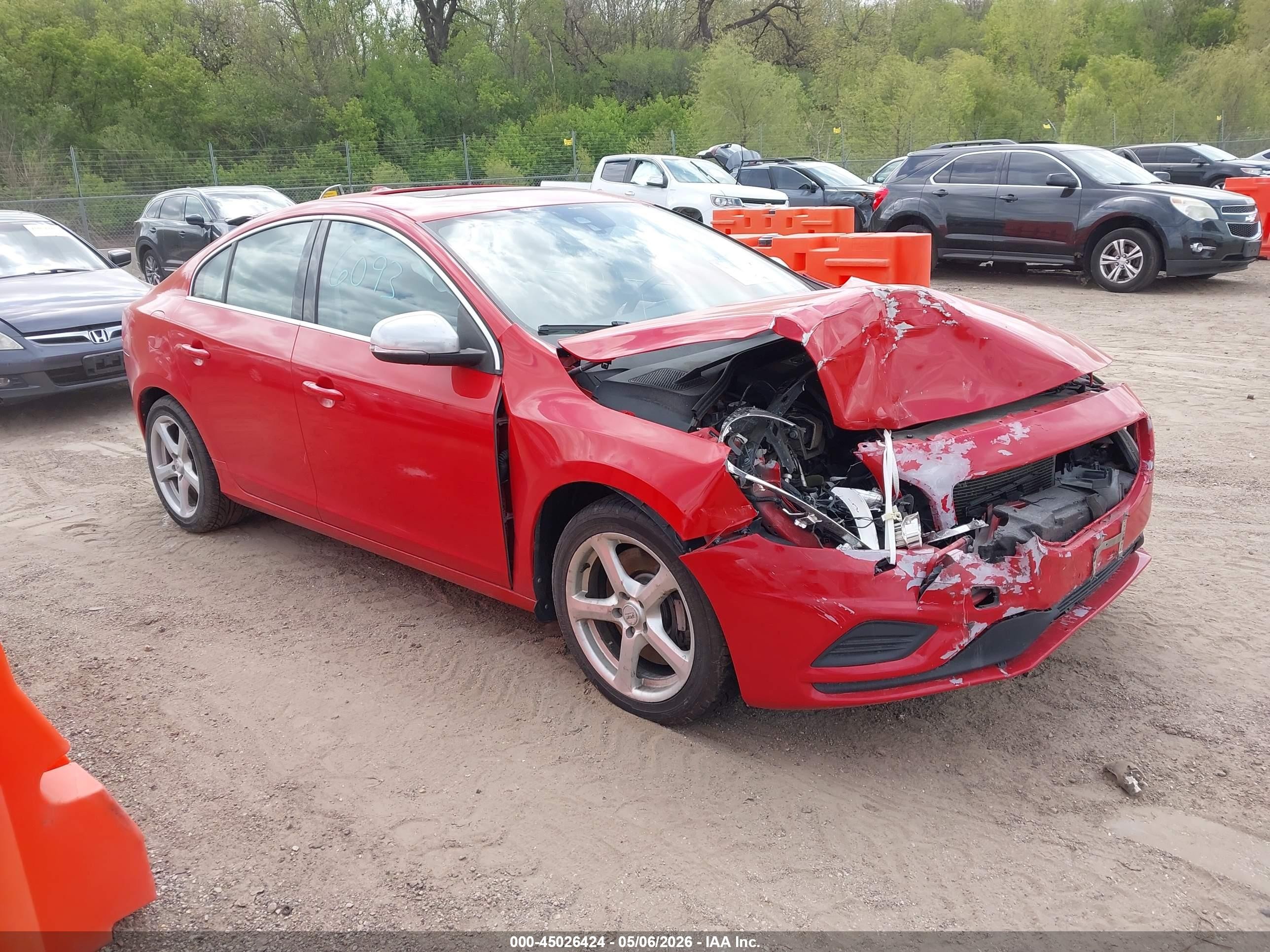 2013 Volvo S60 T6 Red vin: YV1902FHXD2183198