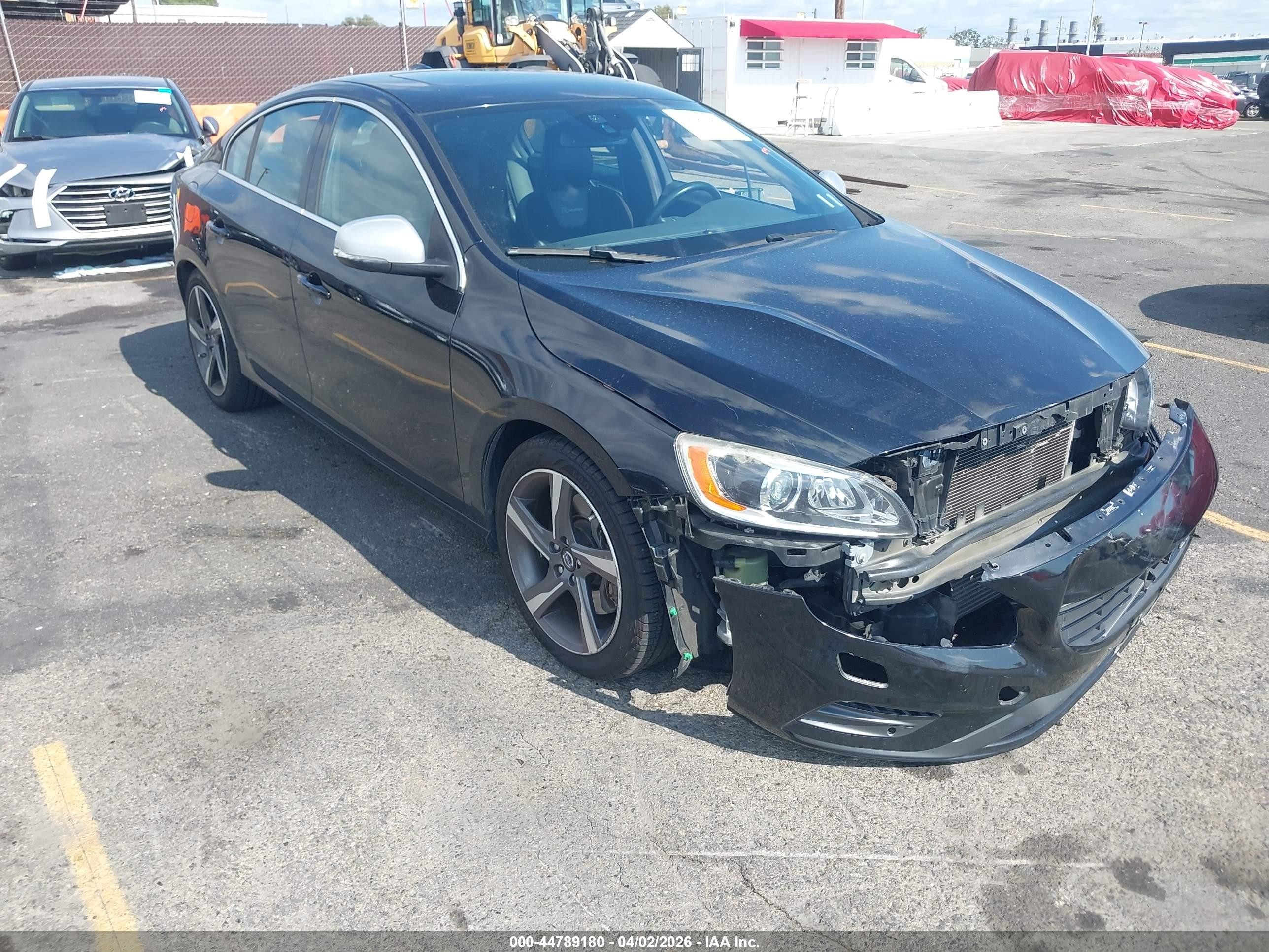 YV1902TG8F2307578