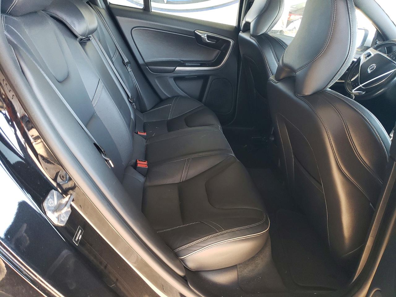 2015 Volvo S60 Platinum Black vin: YV1902TS5F2334645