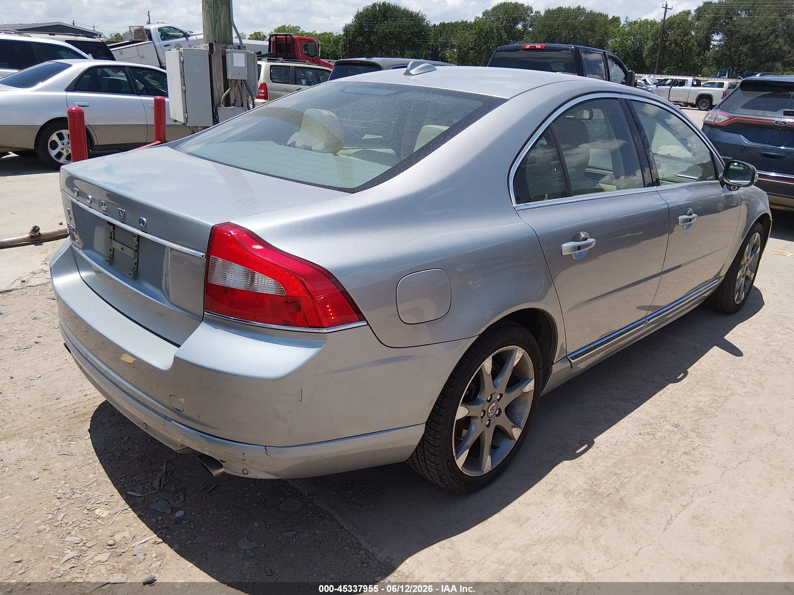 2011 Volvo S80 3.2 Silver vin: YV1952AS0B1143414