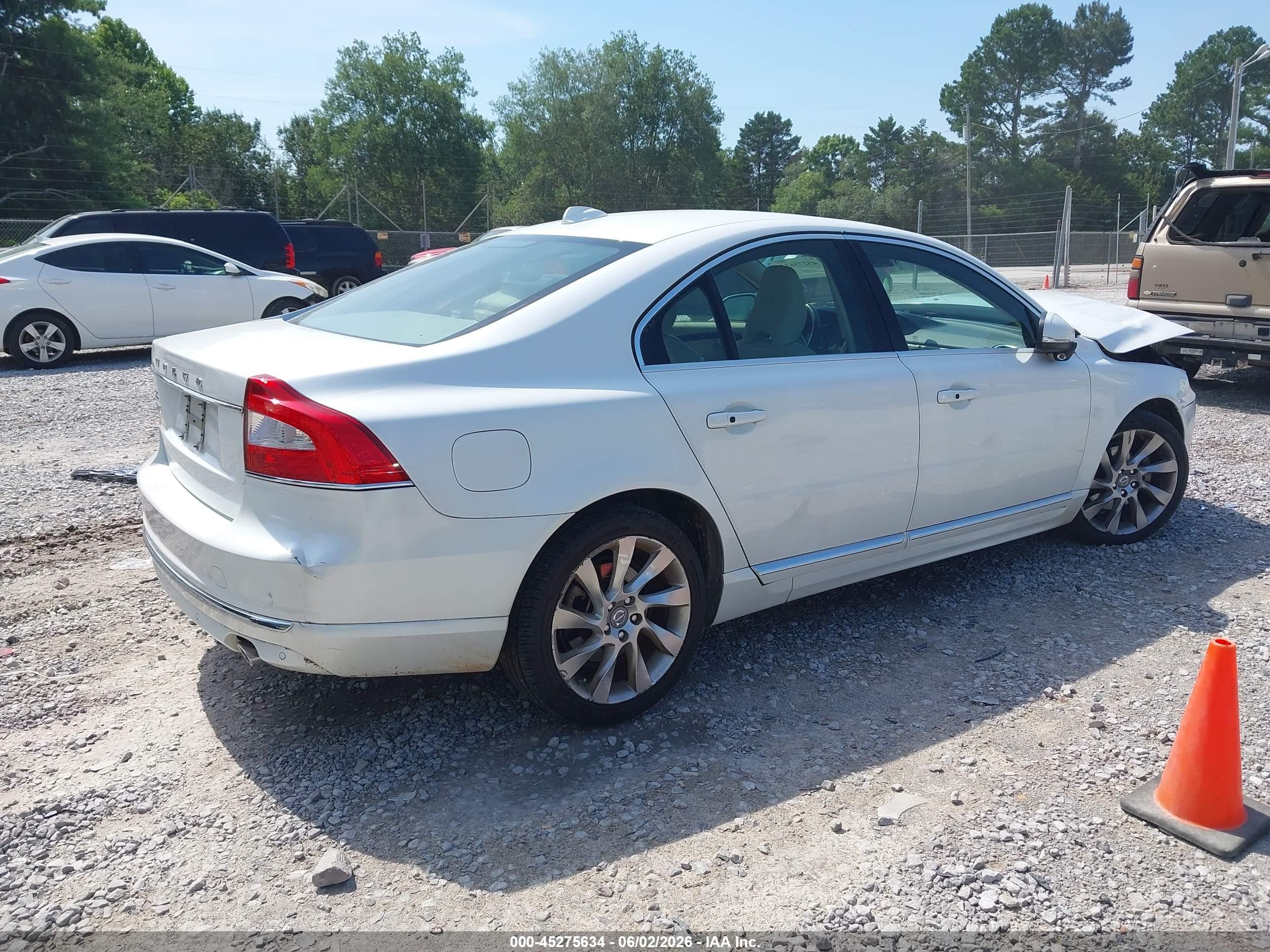 2014 Volvo S80 3.2 Platinum White vin: YV1952AS0E1180631