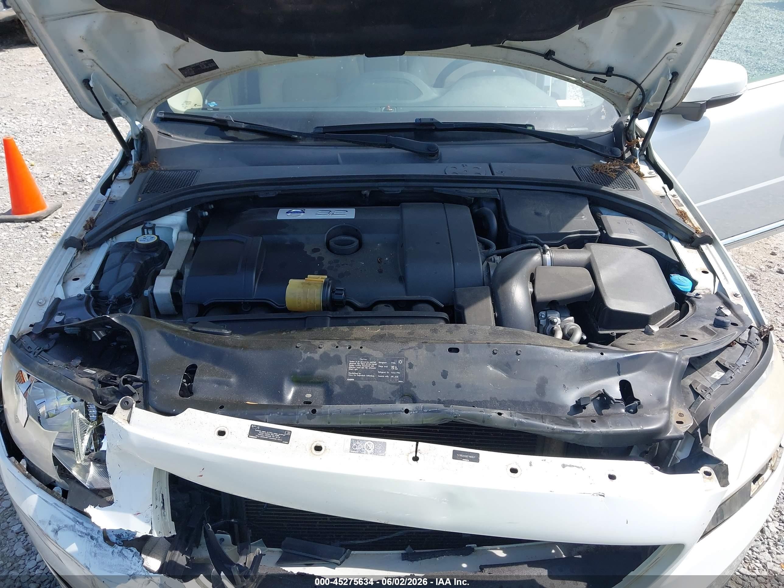 2014 Volvo S80 3.2 Platinum White vin: YV1952AS0E1180631