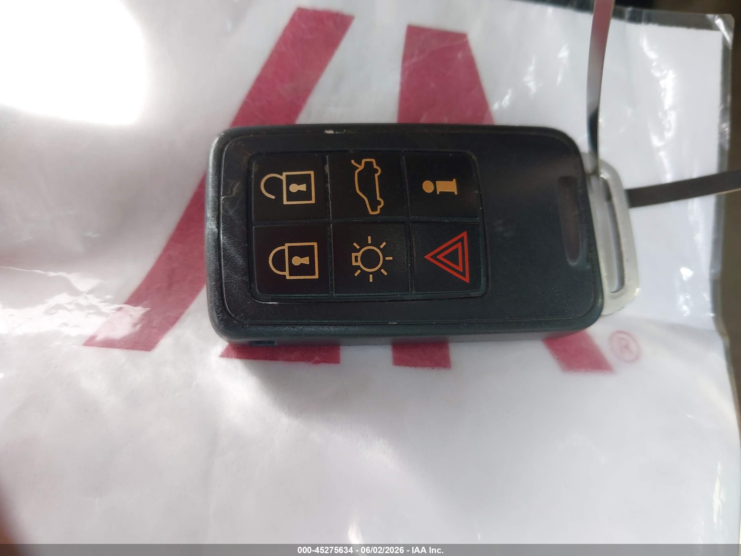 2014 Volvo S80 3.2 Platinum White vin: YV1952AS0E1180631