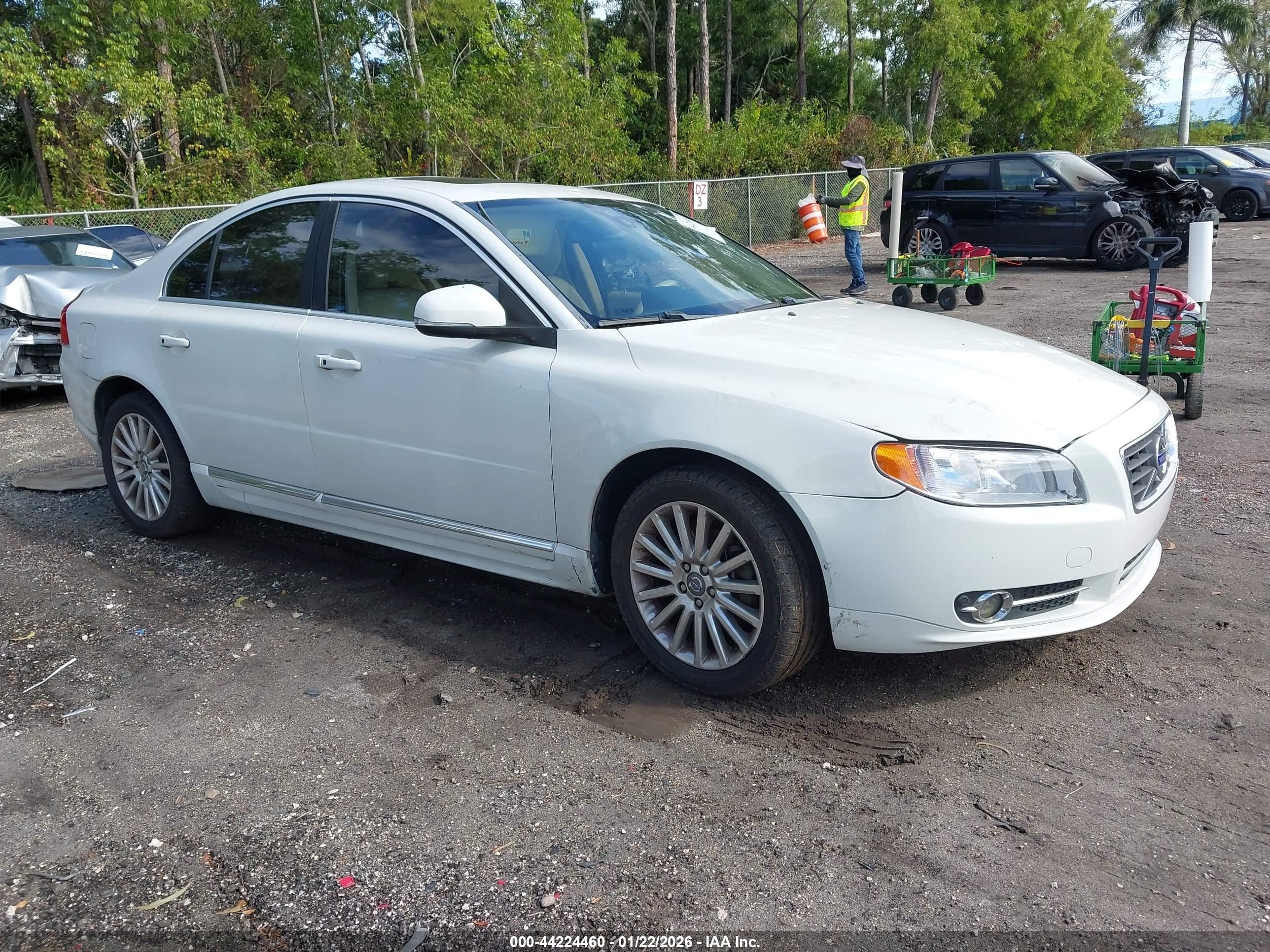 YV1952AS2C1156571