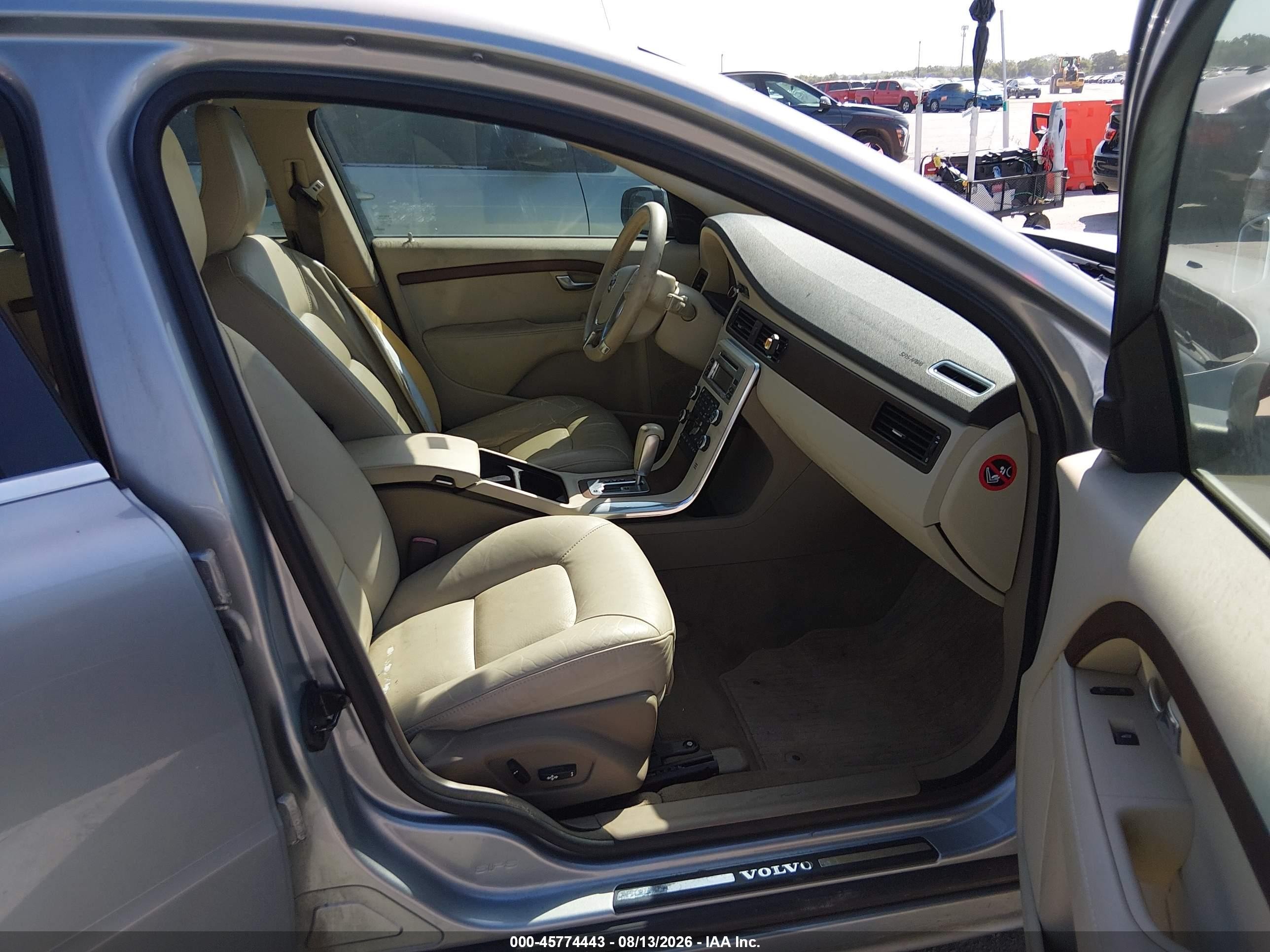 2011 Volvo S80 3.2 Silver vin: YV1952AS3B1137476