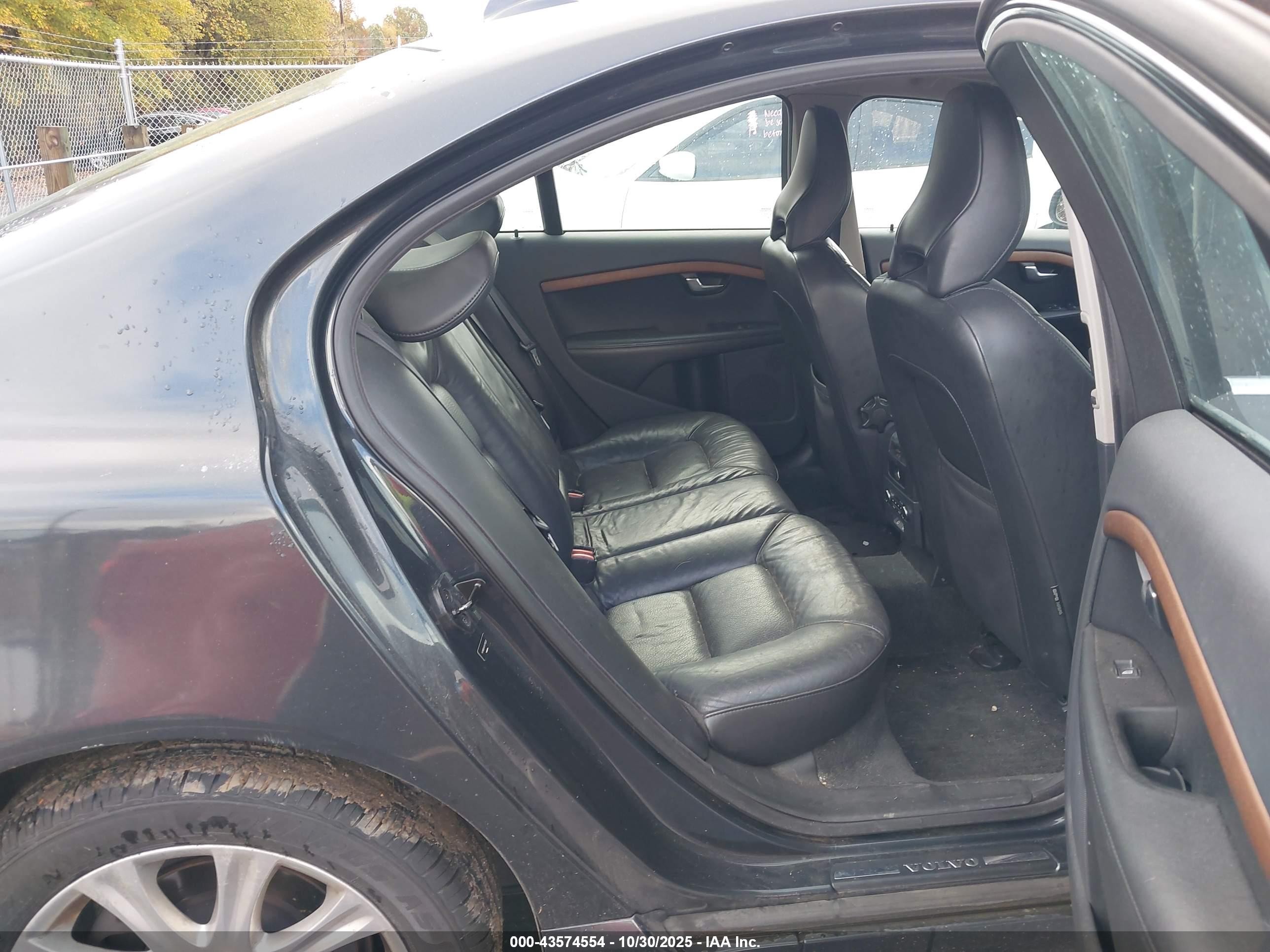 2010 Volvo S80 3.2 Black vin: YV1960AS1A1119333