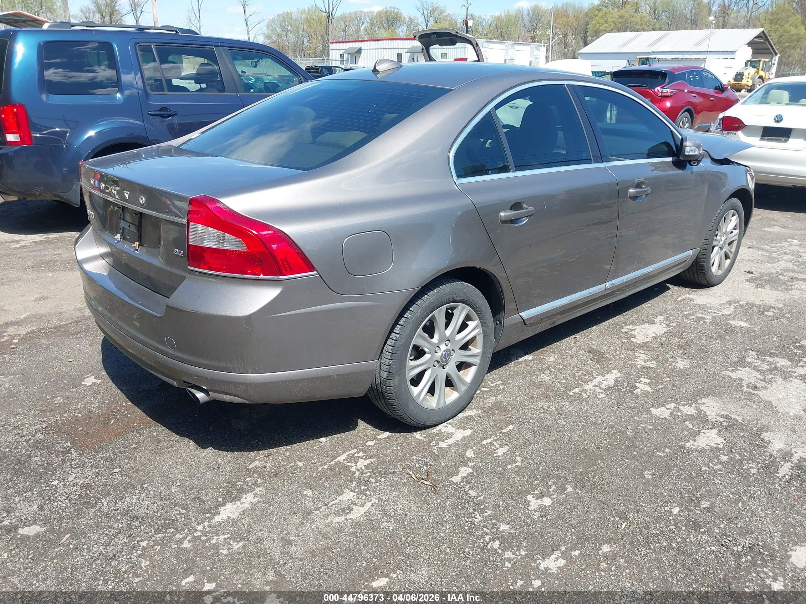 2010 Volvo S80 3.2 Cream vin: YV1960AS2A1127554