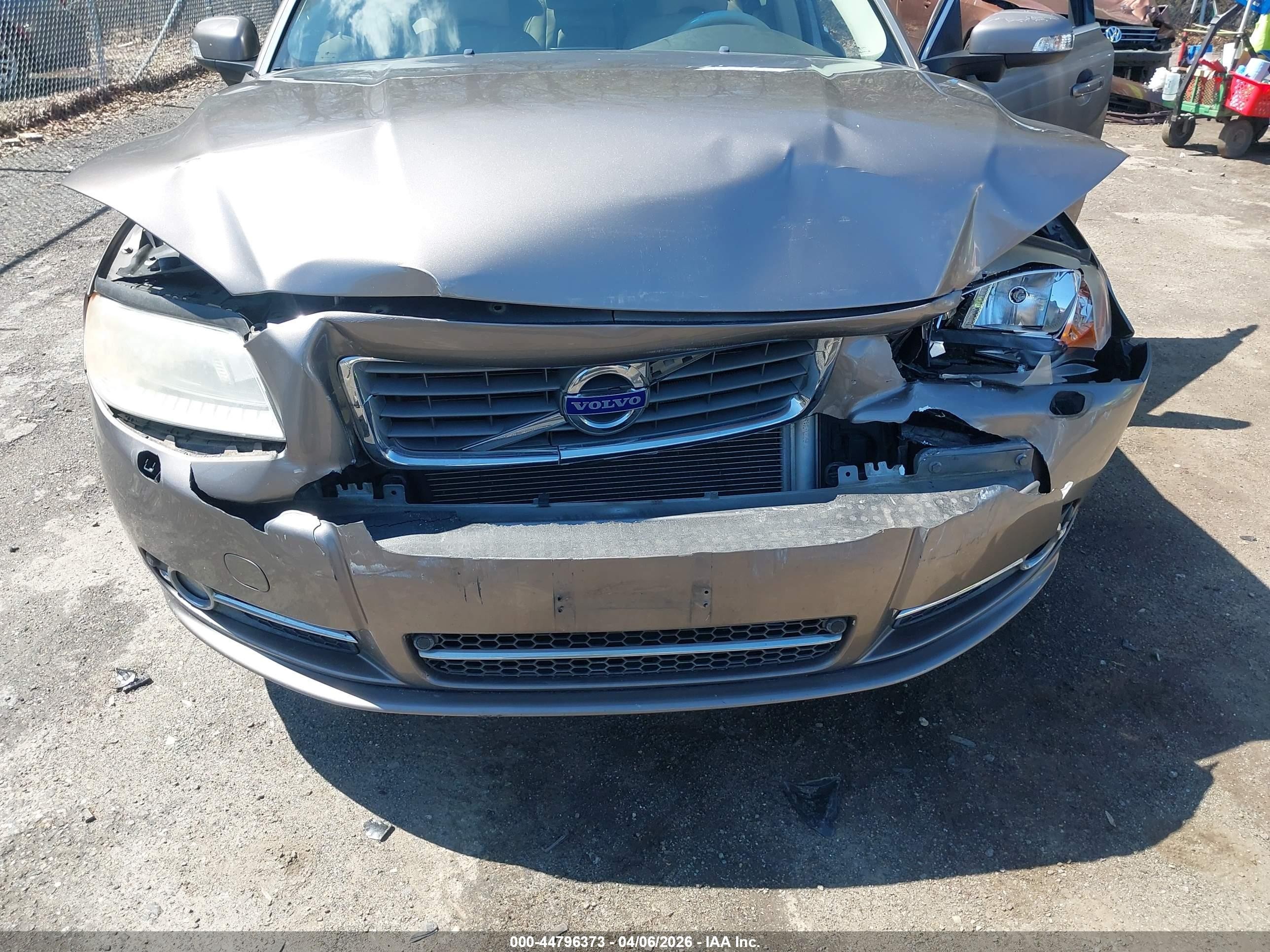 2010 Volvo S80 3.2 Cream vin: YV1960AS2A1127554