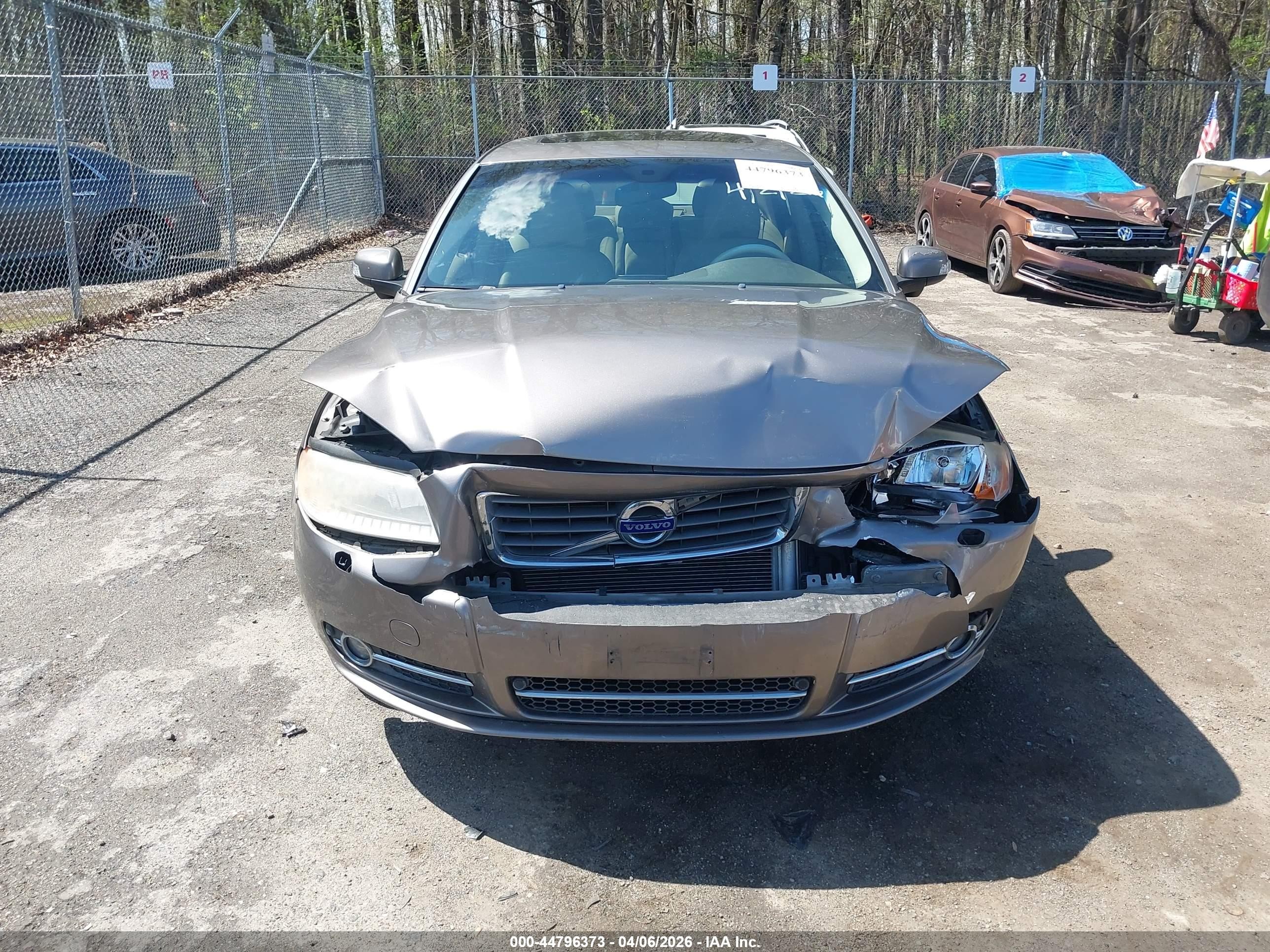 2010 Volvo S80 3.2 Cream vin: YV1960AS2A1127554