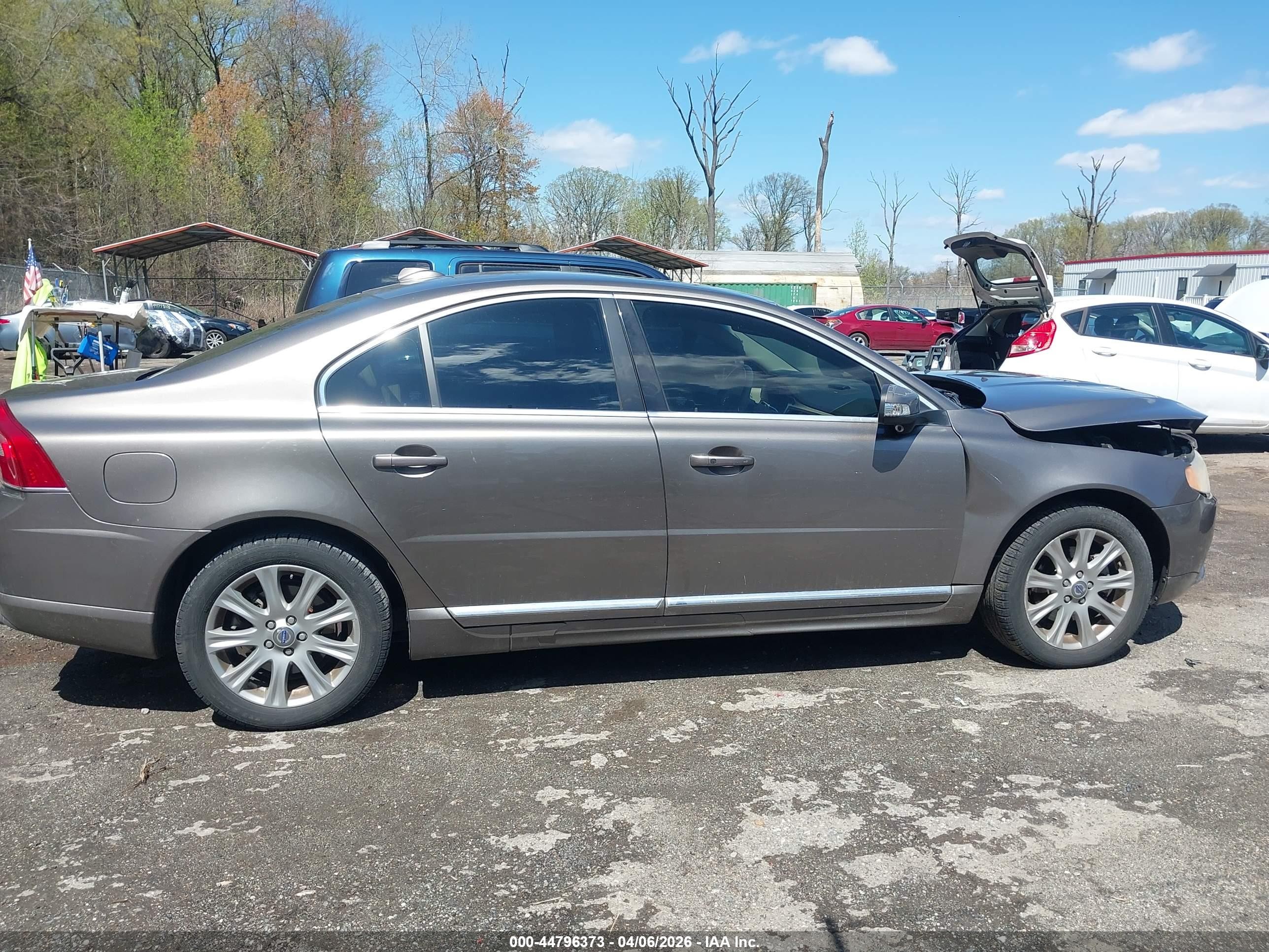 2010 Volvo S80 3.2 Cream vin: YV1960AS2A1127554