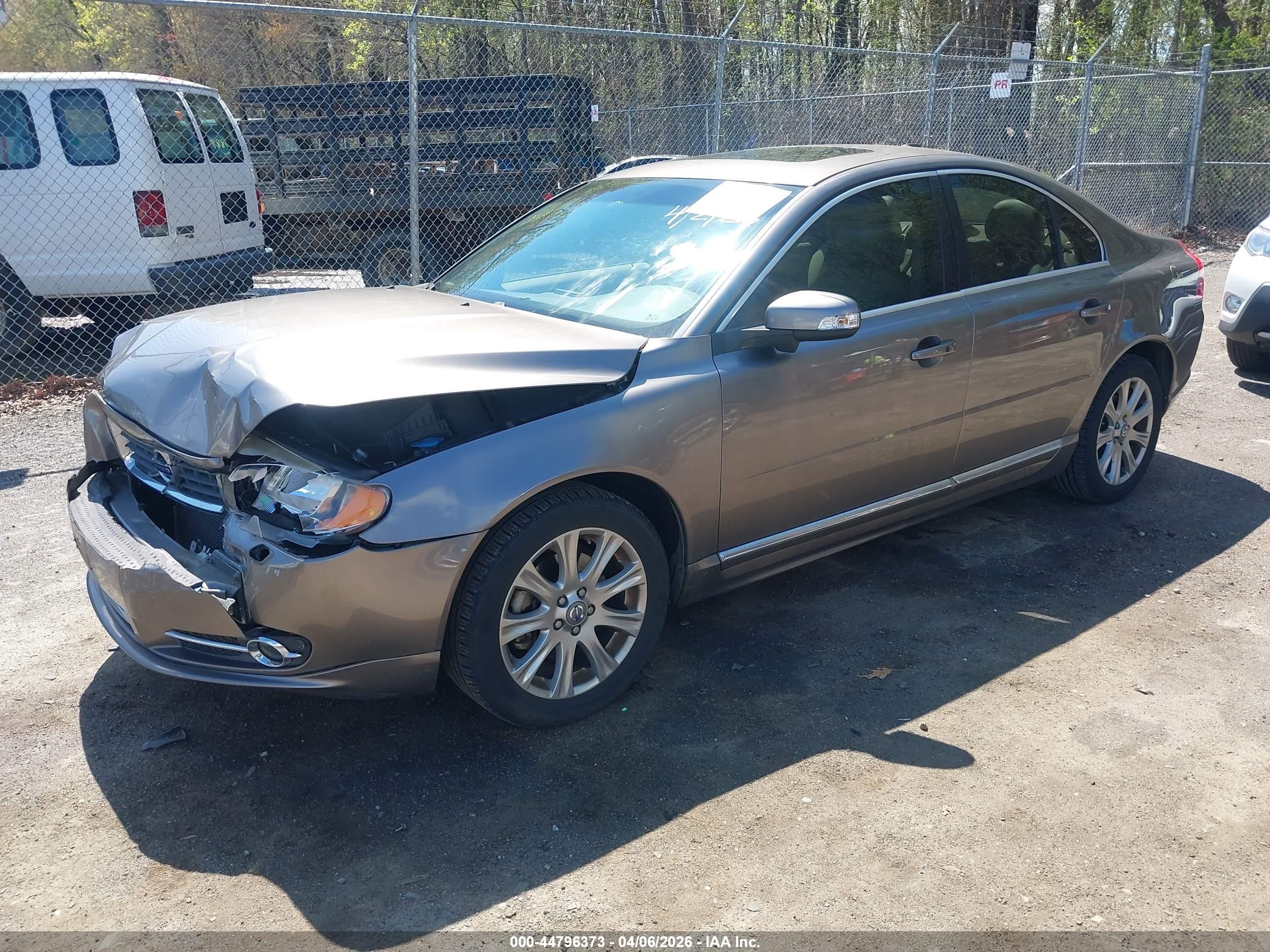 2010 Volvo S80 3.2 Cream vin: YV1960AS2A1127554