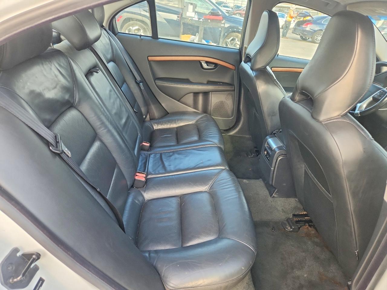 2010 Volvo S80 3.2 White vin: YV1960AS2A1130275
