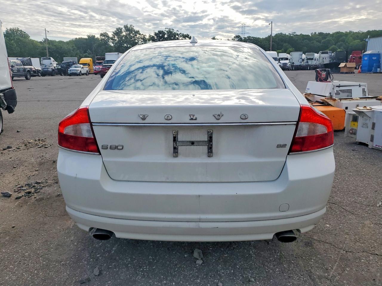 2010 Volvo S80 3.2 White vin: YV1960AS5A1131050