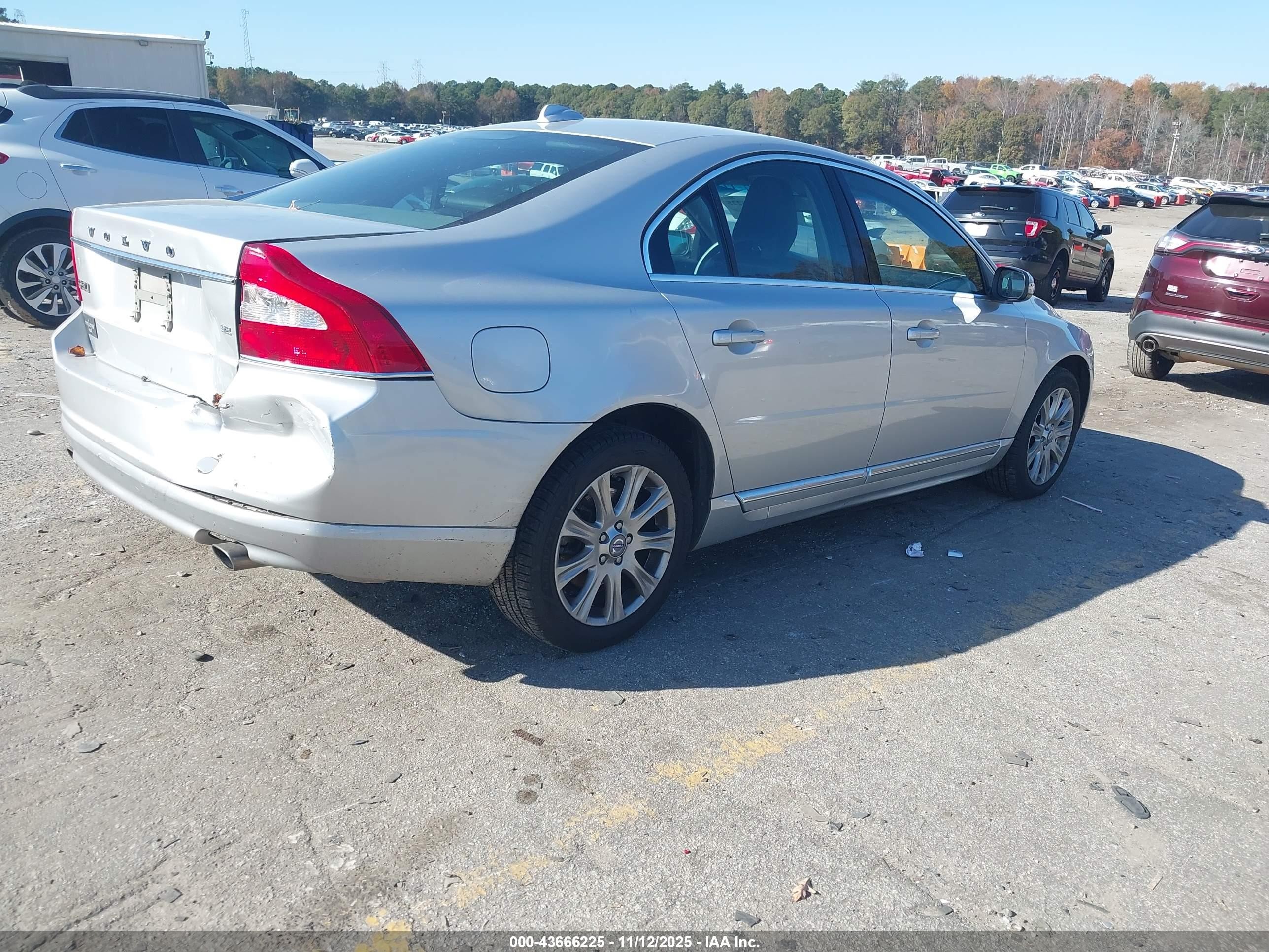 2010 Volvo S80 3.2 Silver vin: YV1982AS0A1114193