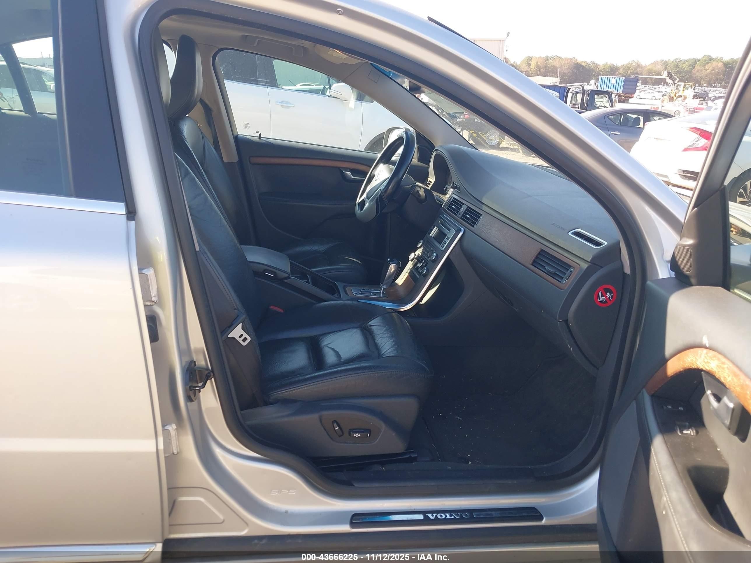 2010 Volvo S80 3.2 Silver vin: YV1982AS0A1114193