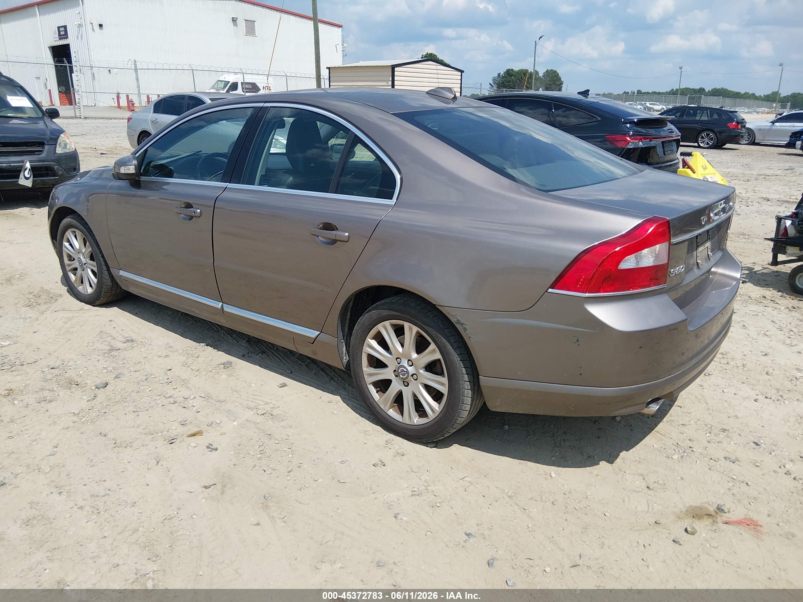 2010 Volvo S80 3.2 Gold vin: YV1982AS3A1115676