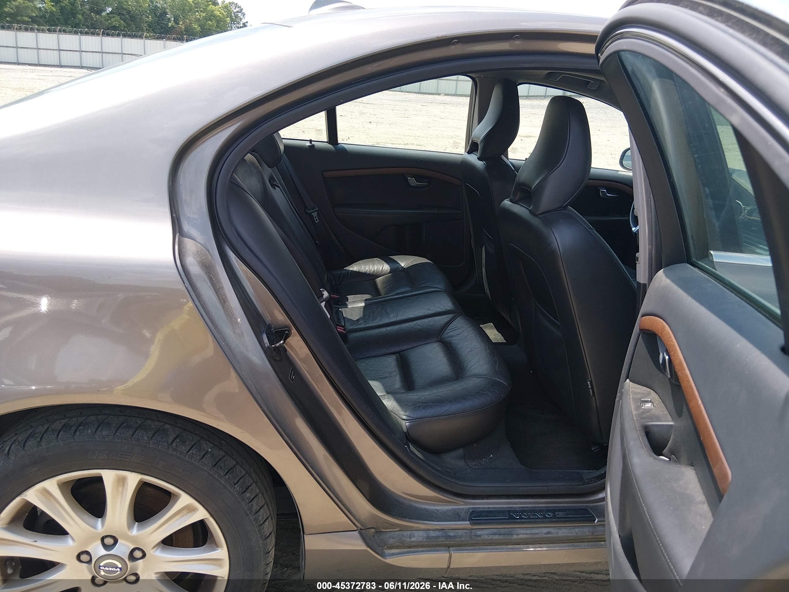 2010 Volvo S80 3.2 Gold vin: YV1982AS3A1115676