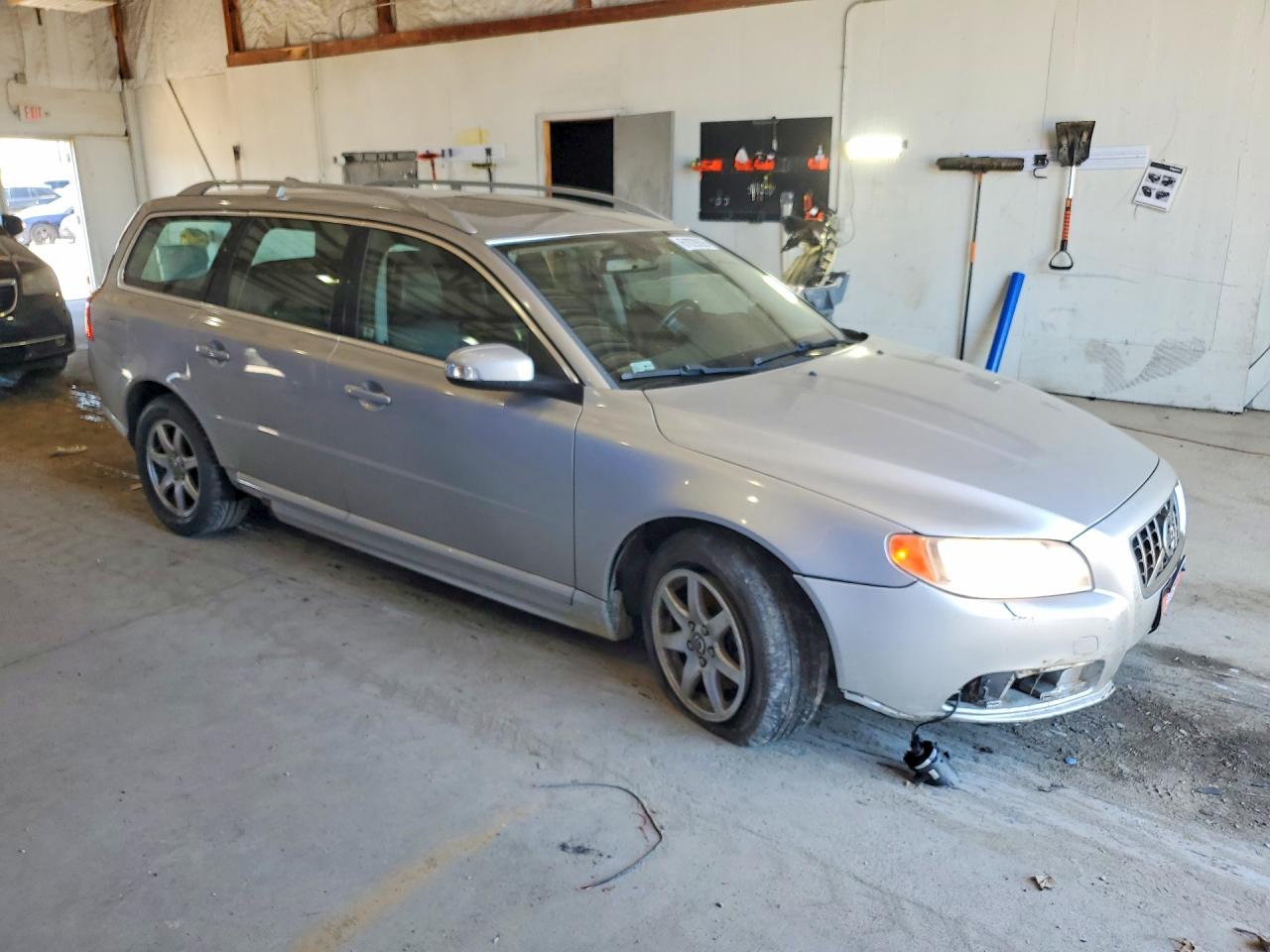 2010 Volvo V70 3.2 Silver vin: YV1982BW5A1159910