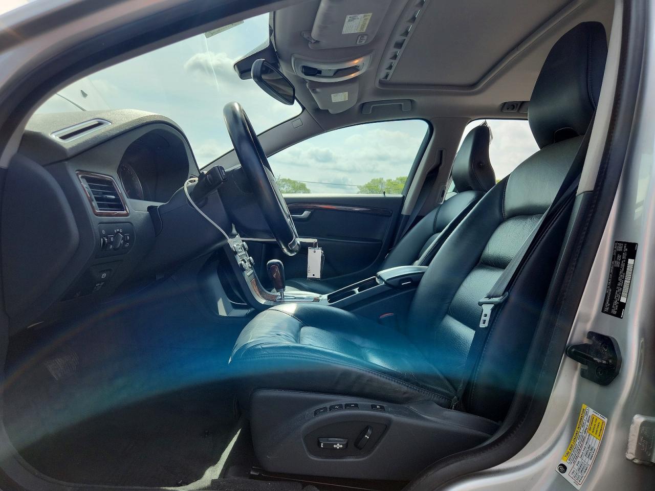 2010 Volvo V70 3.2 Белый vin: YV1982BW7A1124107