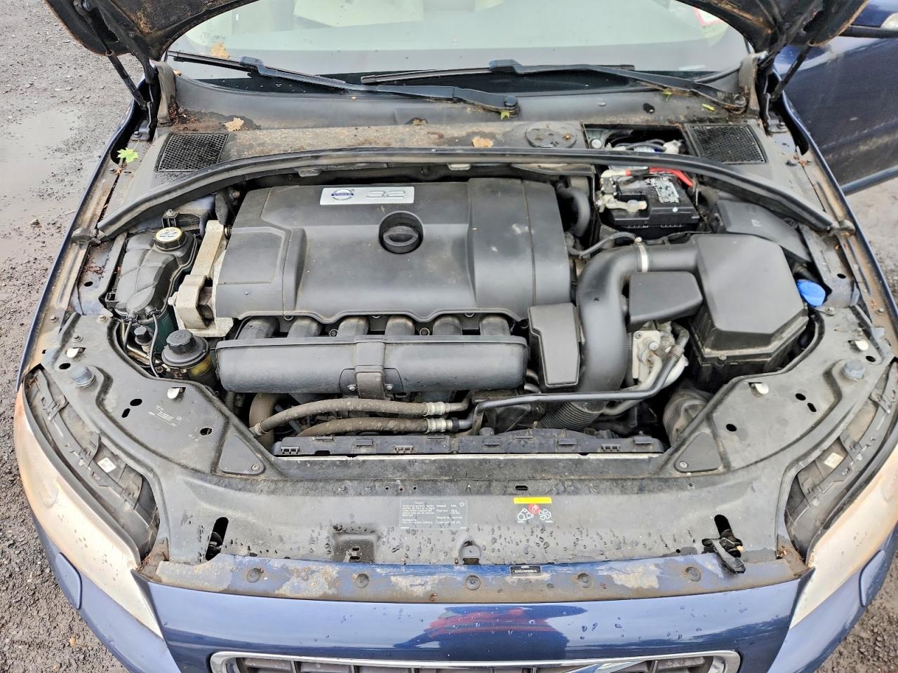 2010 Volvo V70 3.2 Blue vin: YV1982BW9A1134038