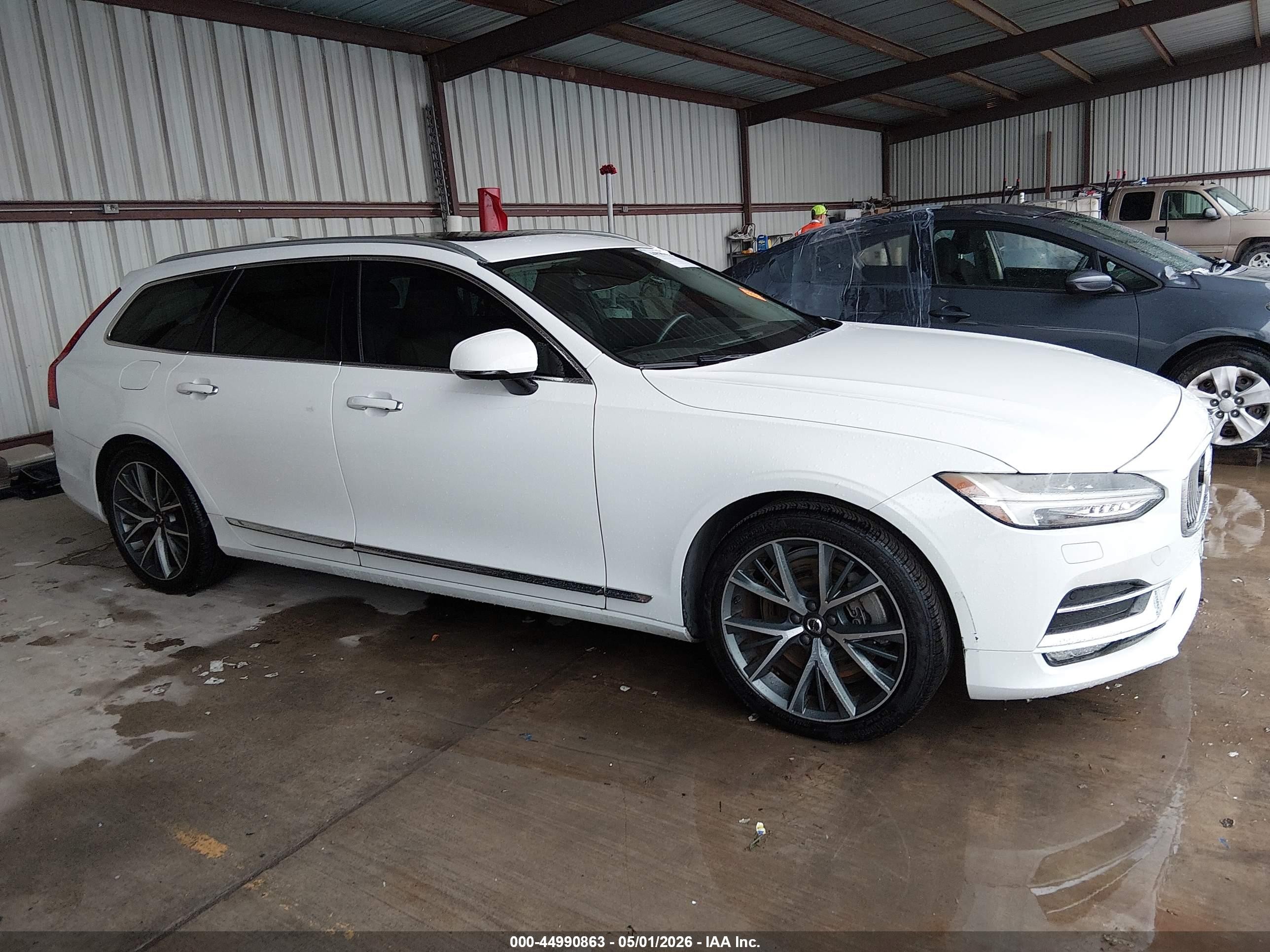 2018 Volvo V90 T6 Inscription Белый vin: YV1A22VL9J1064427