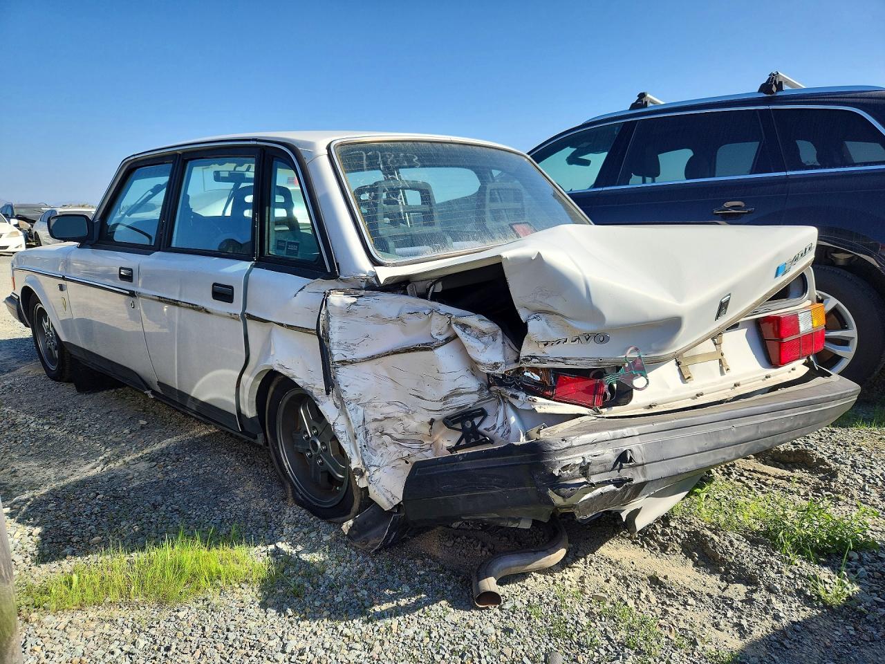 1990 Volvo 240 Base Белый vin: YV1AA8840L1422236
