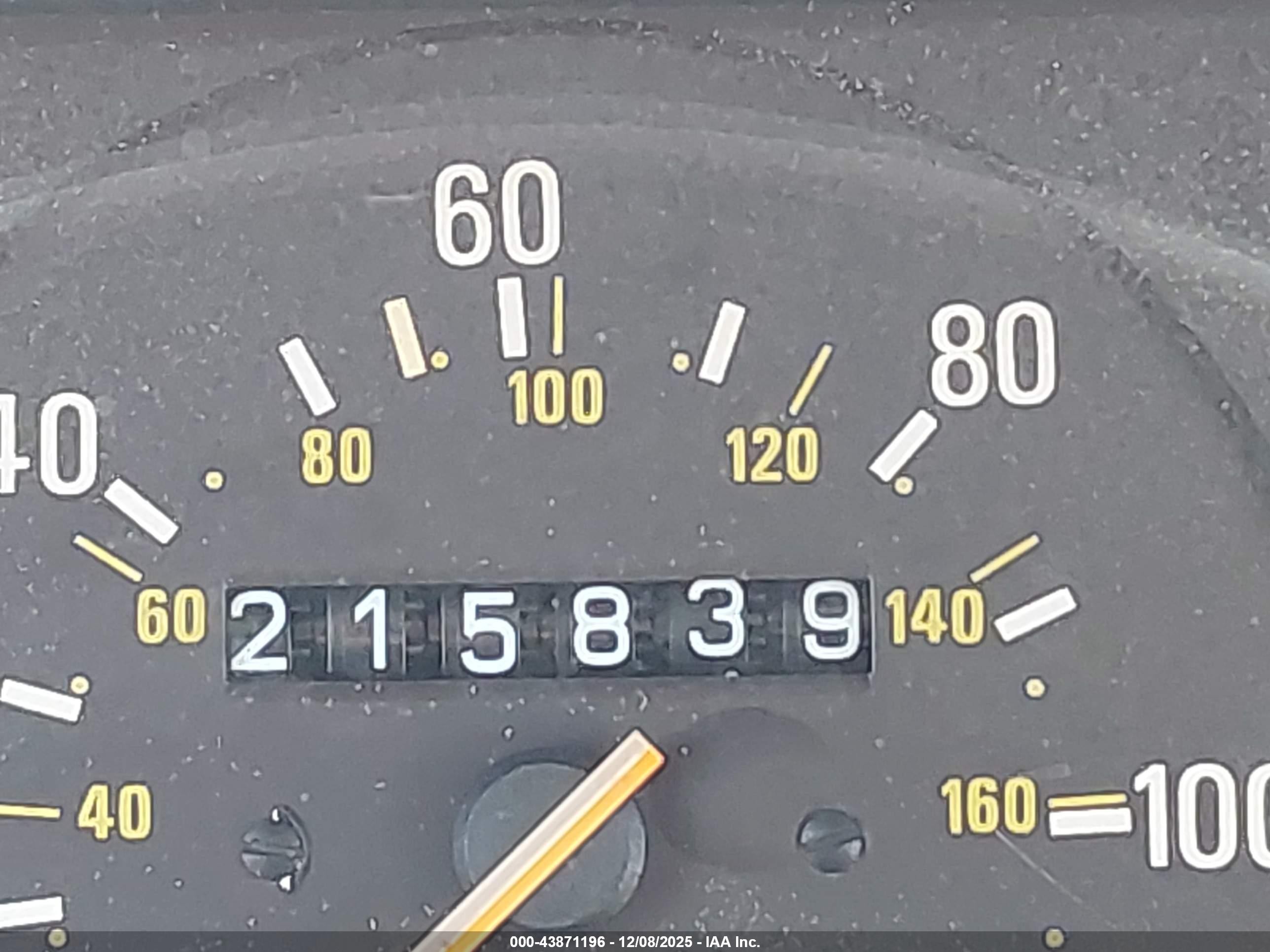 1991 Volvo 240   Gold vin: YV1AA8840M1441323