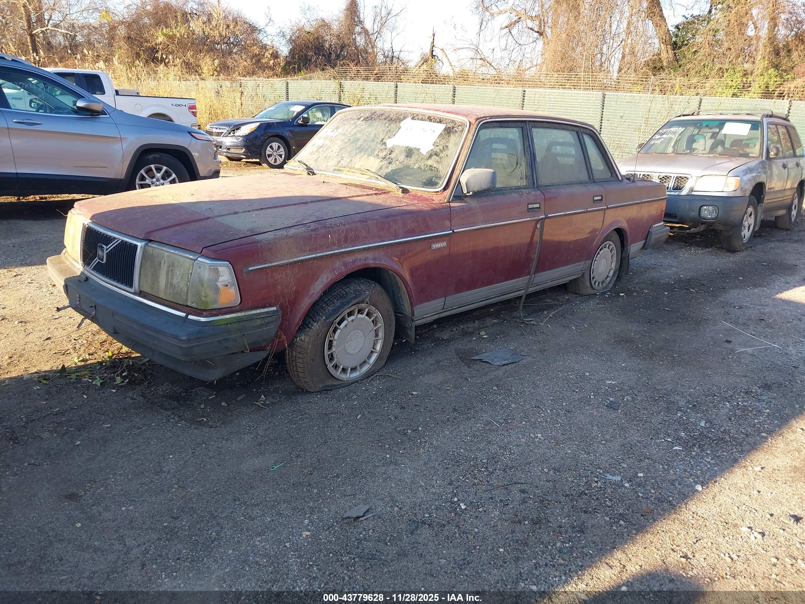 1990 Volvo 240 Dl Maroon vin: YV1AA8841L1410824