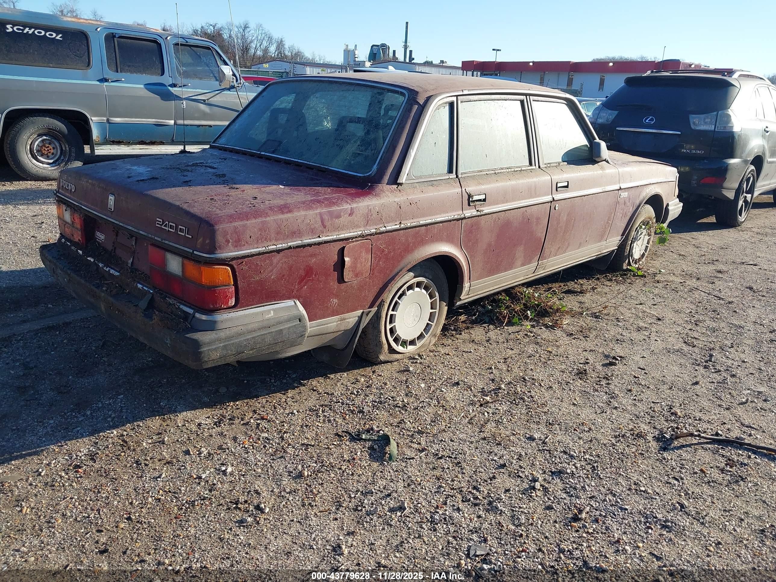 1990 Volvo 240 Dl Maroon vin: YV1AA8841L1410824
