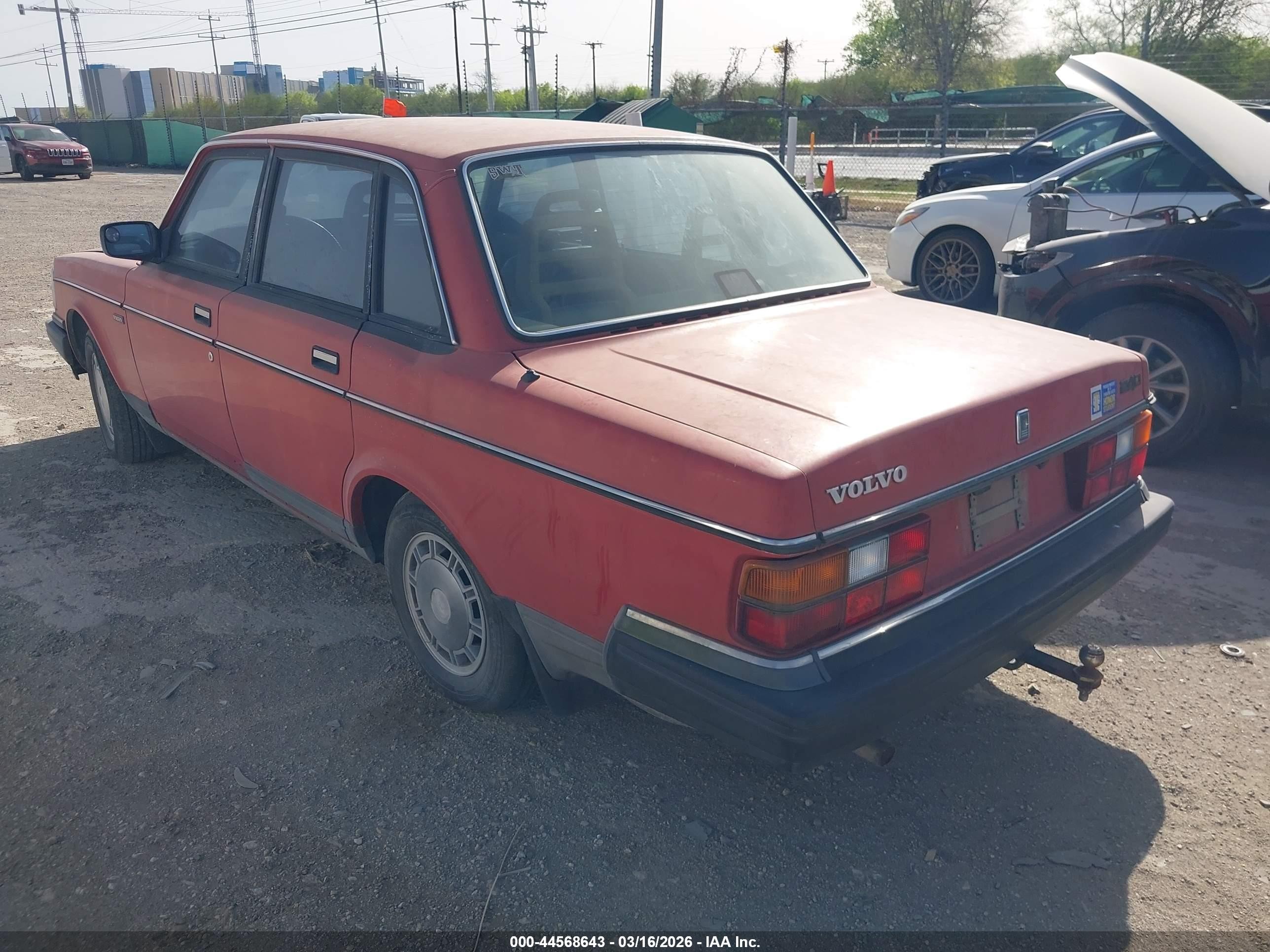 1991 Volvo 240   Red vin: YV1AA8842M1442117
