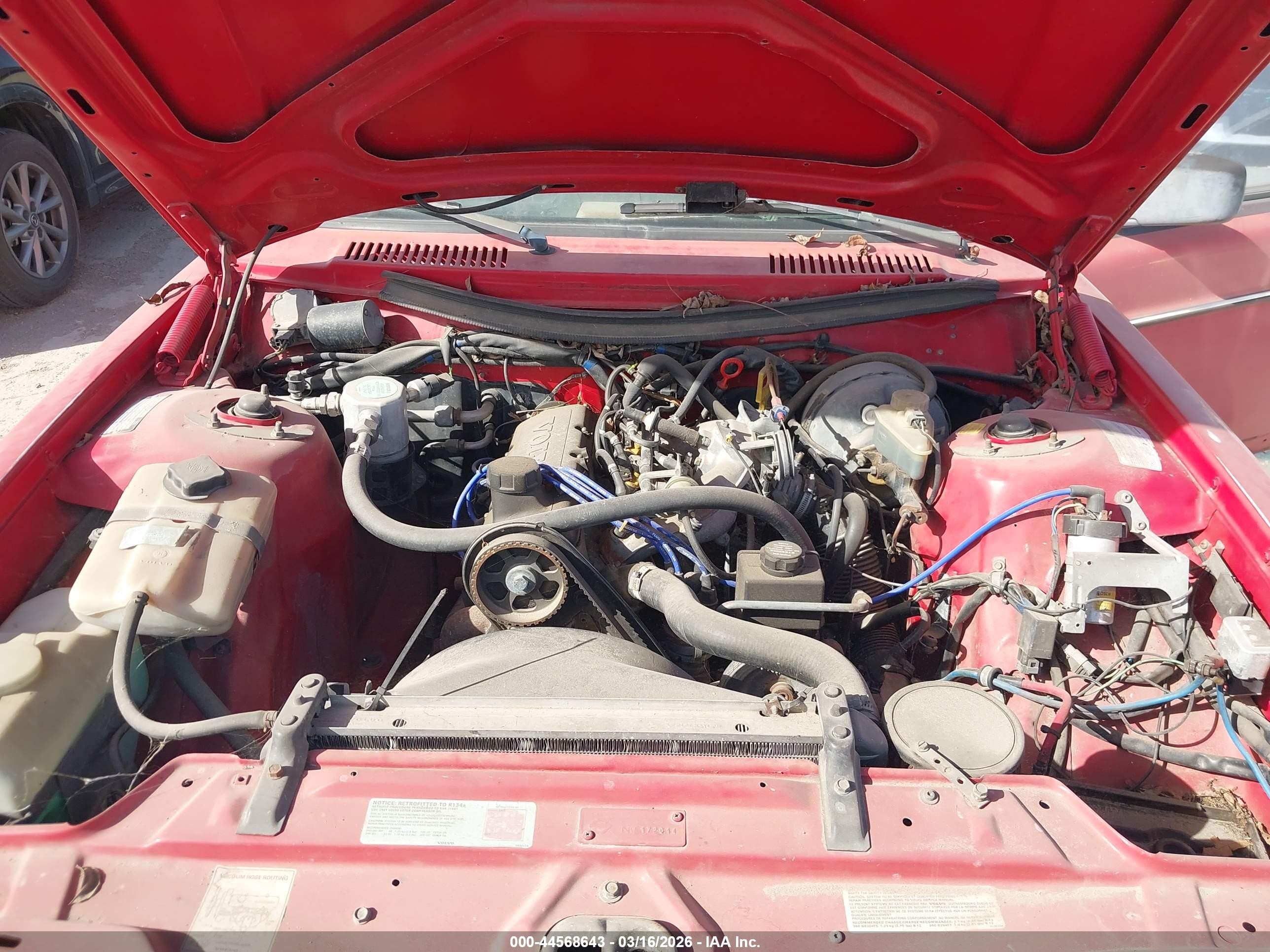 1991 Volvo 240   Red vin: YV1AA8842M1442117
